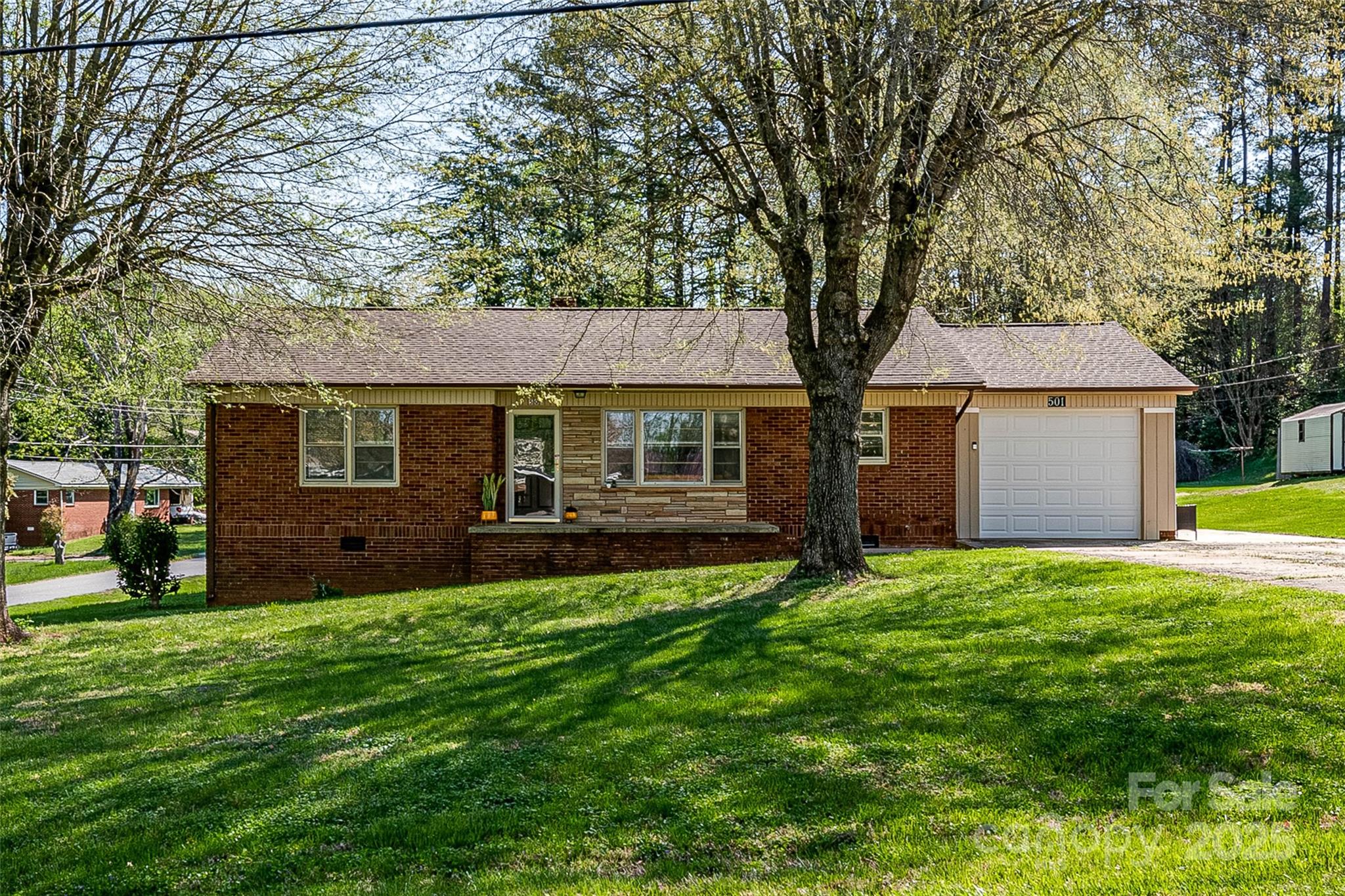 Conover, North Carolina 28613, United States, 3 Bedrooms Bedrooms, ,1 BathroomBathrooms,Residential,Under Contract,105890