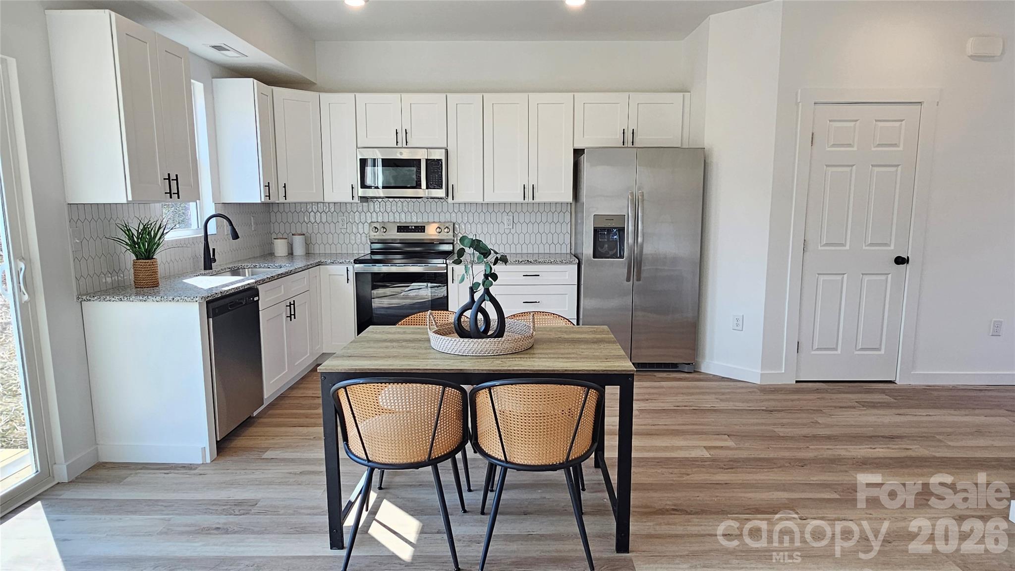 2930 21st street Lane NE