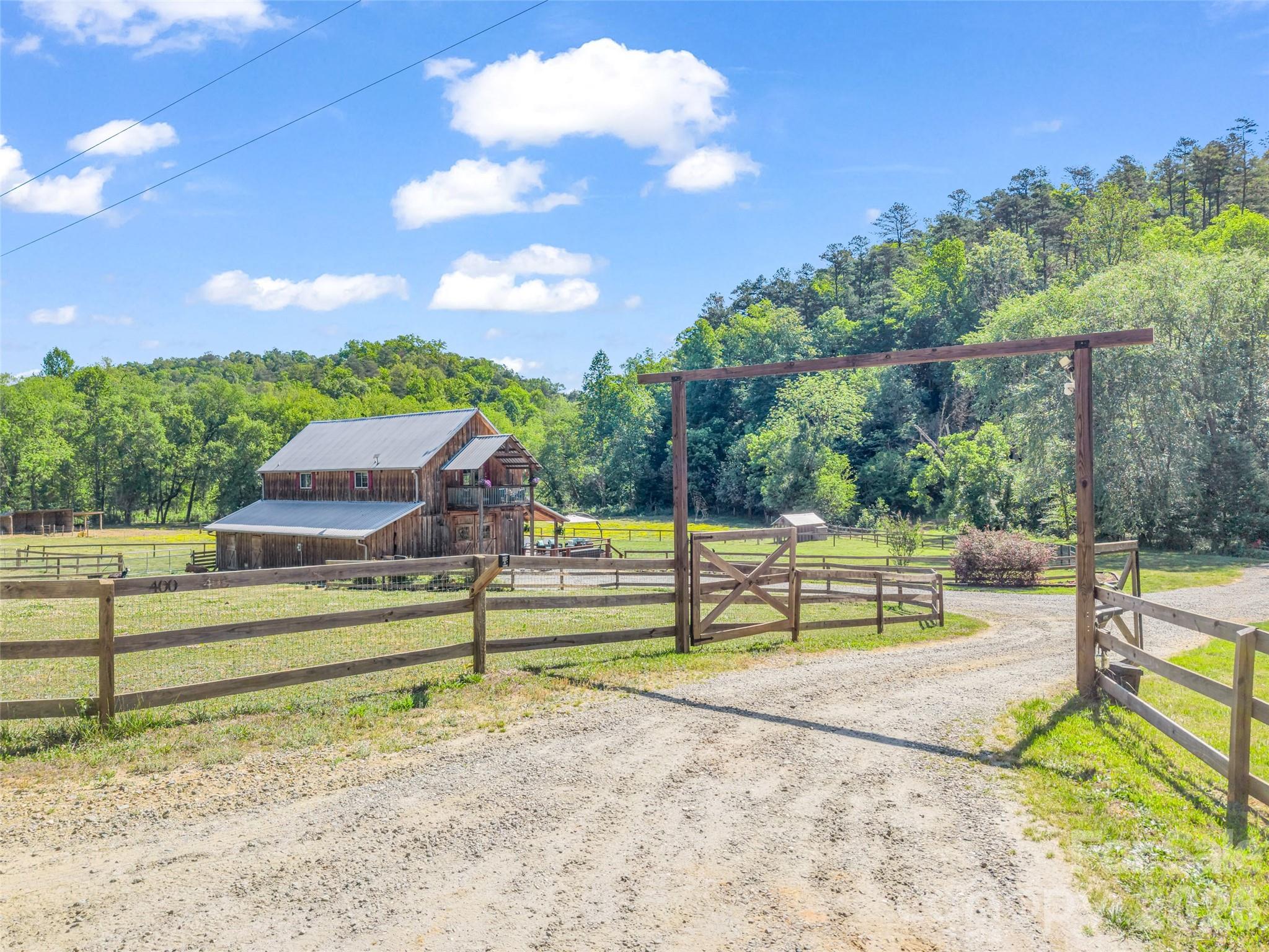 400 Calhoun Trail