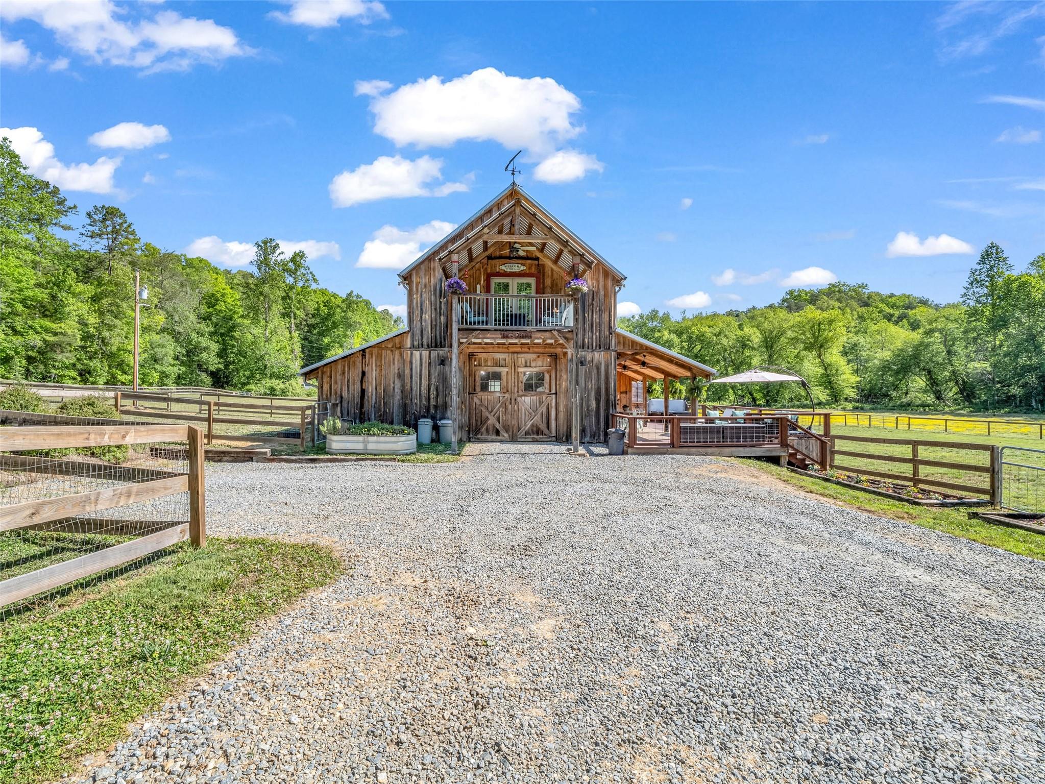400 Calhoun Trail