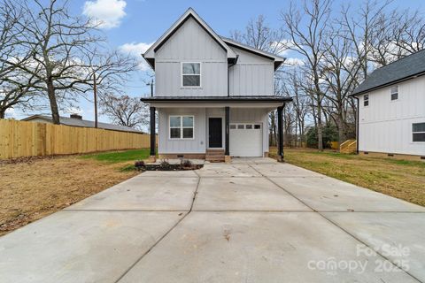Photo of 1605 Williams Road, Monroe, NC 28110 (MLS # 4321294)