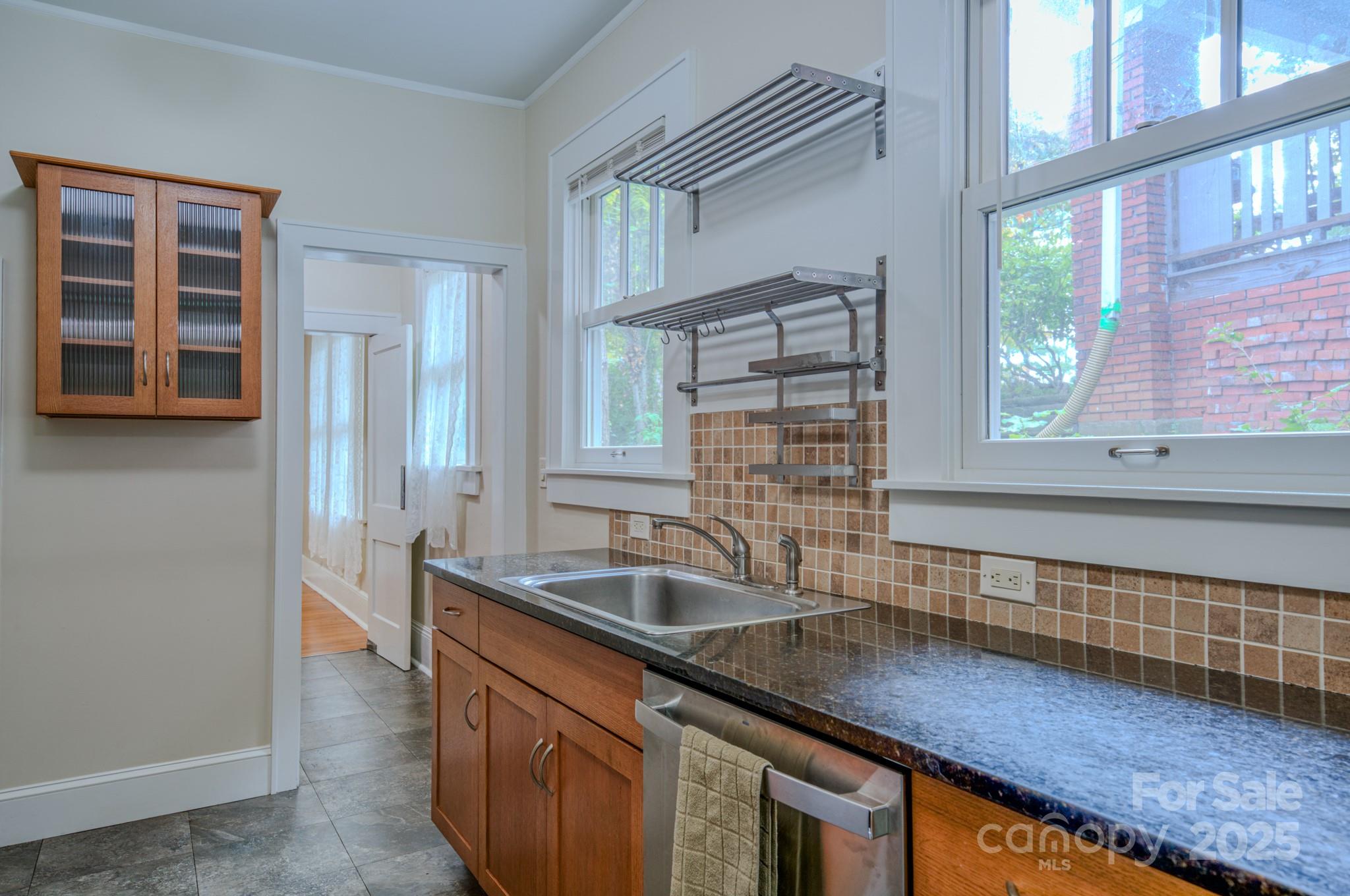 Larchmont Park - Residential