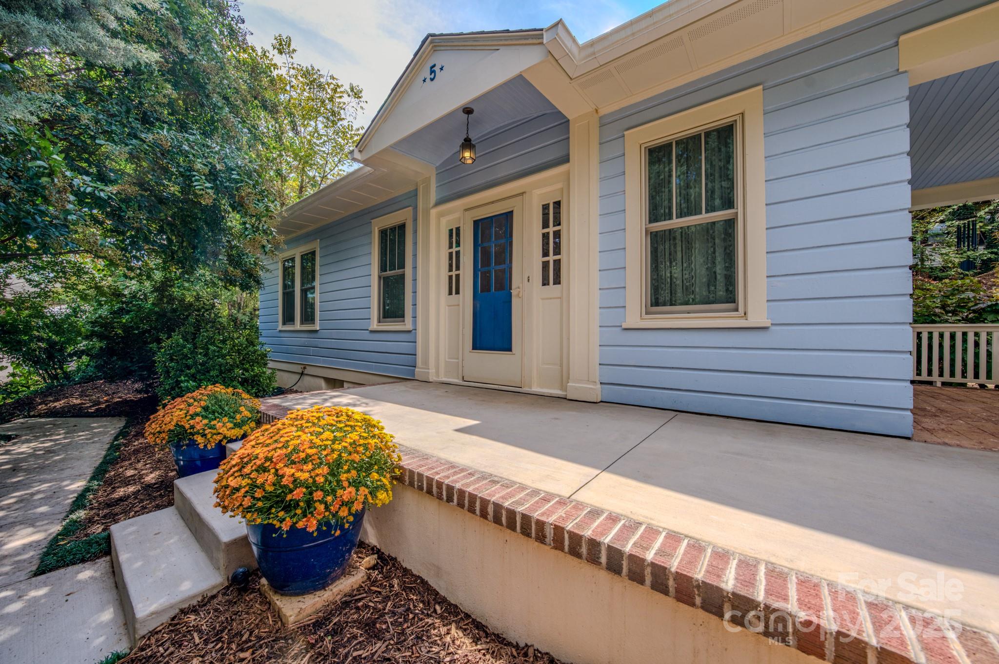 5 Camden Avenue
