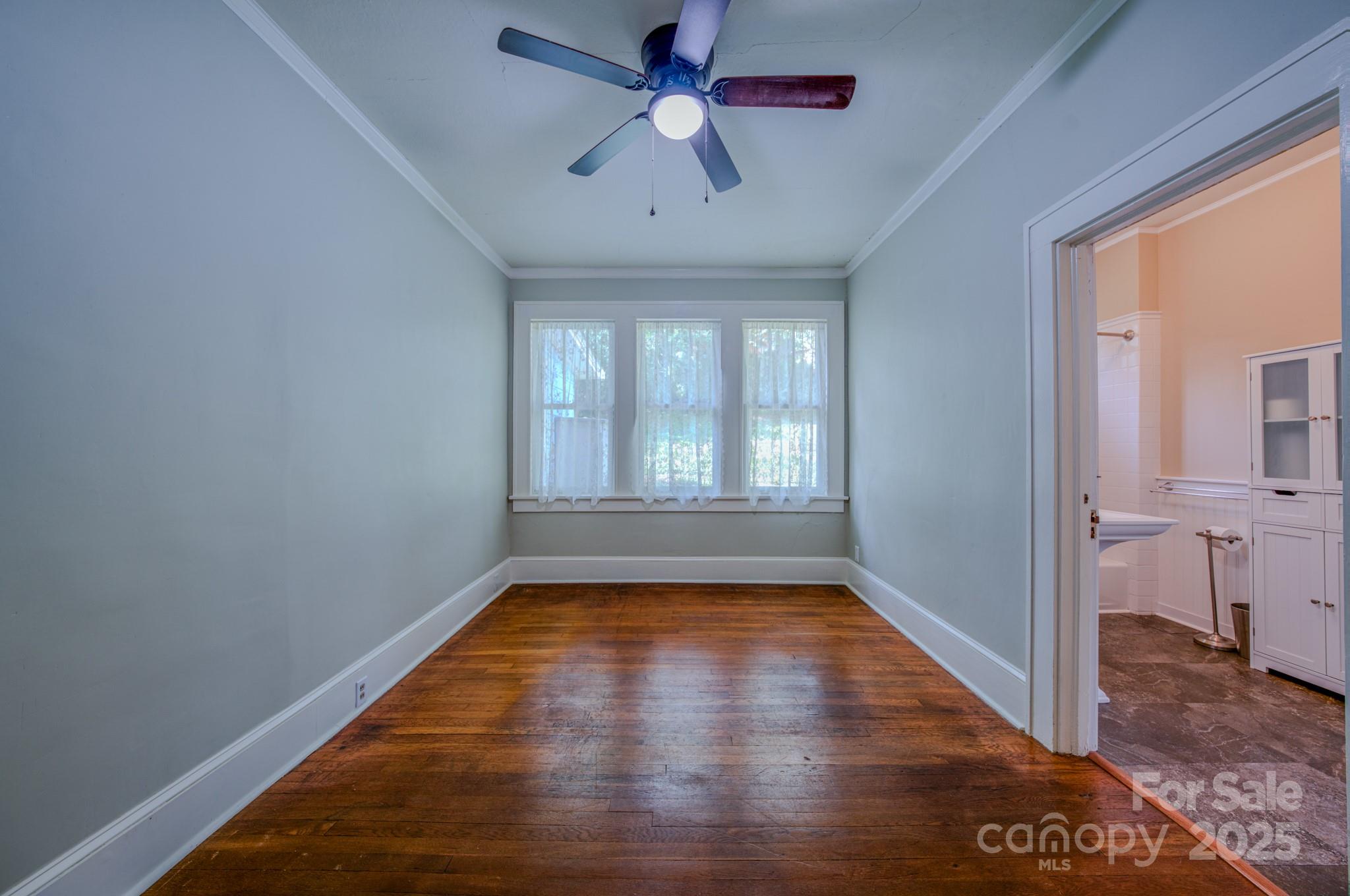 Larchmont Park - Residential