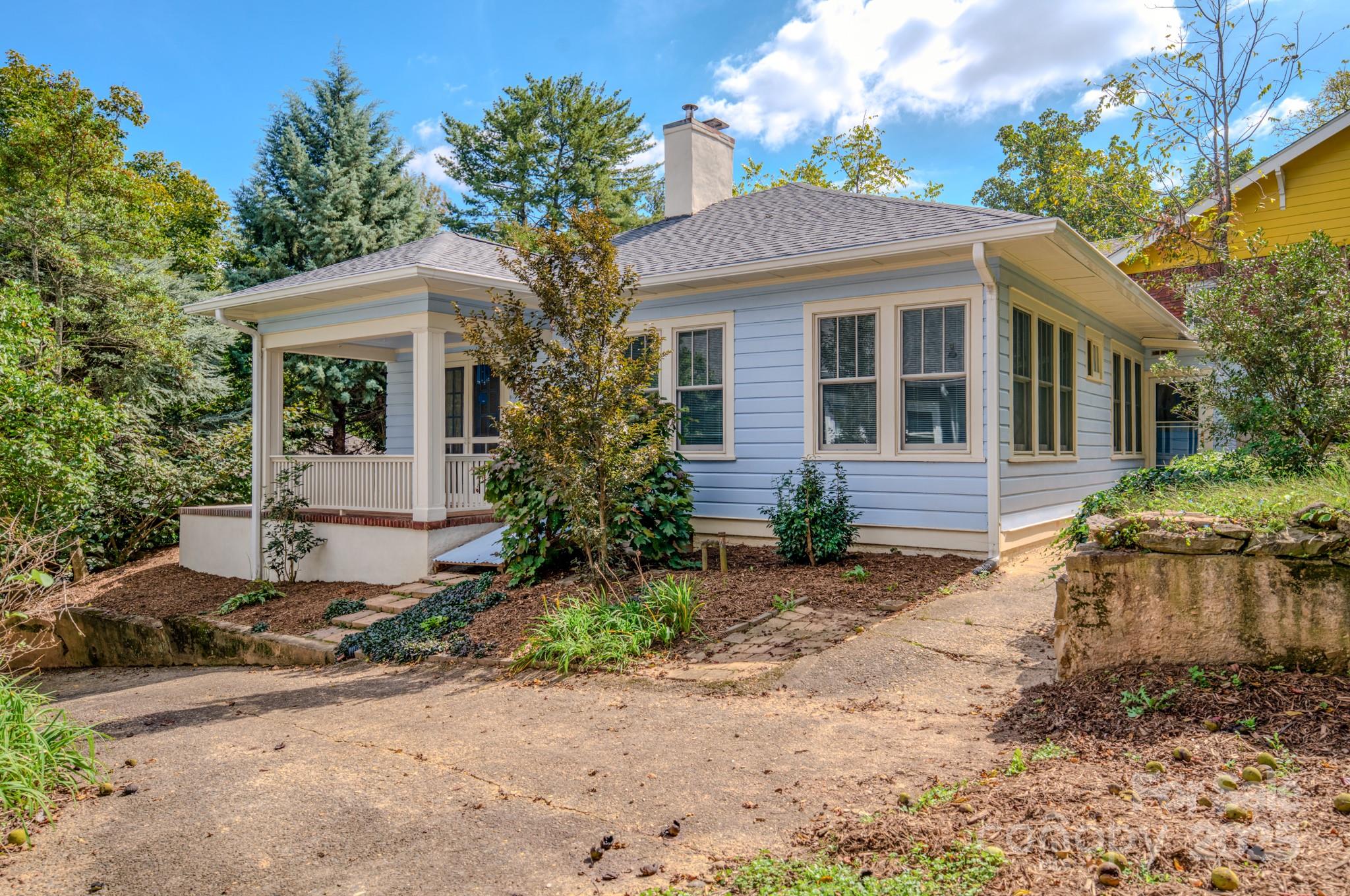 Larchmont Park - Residential