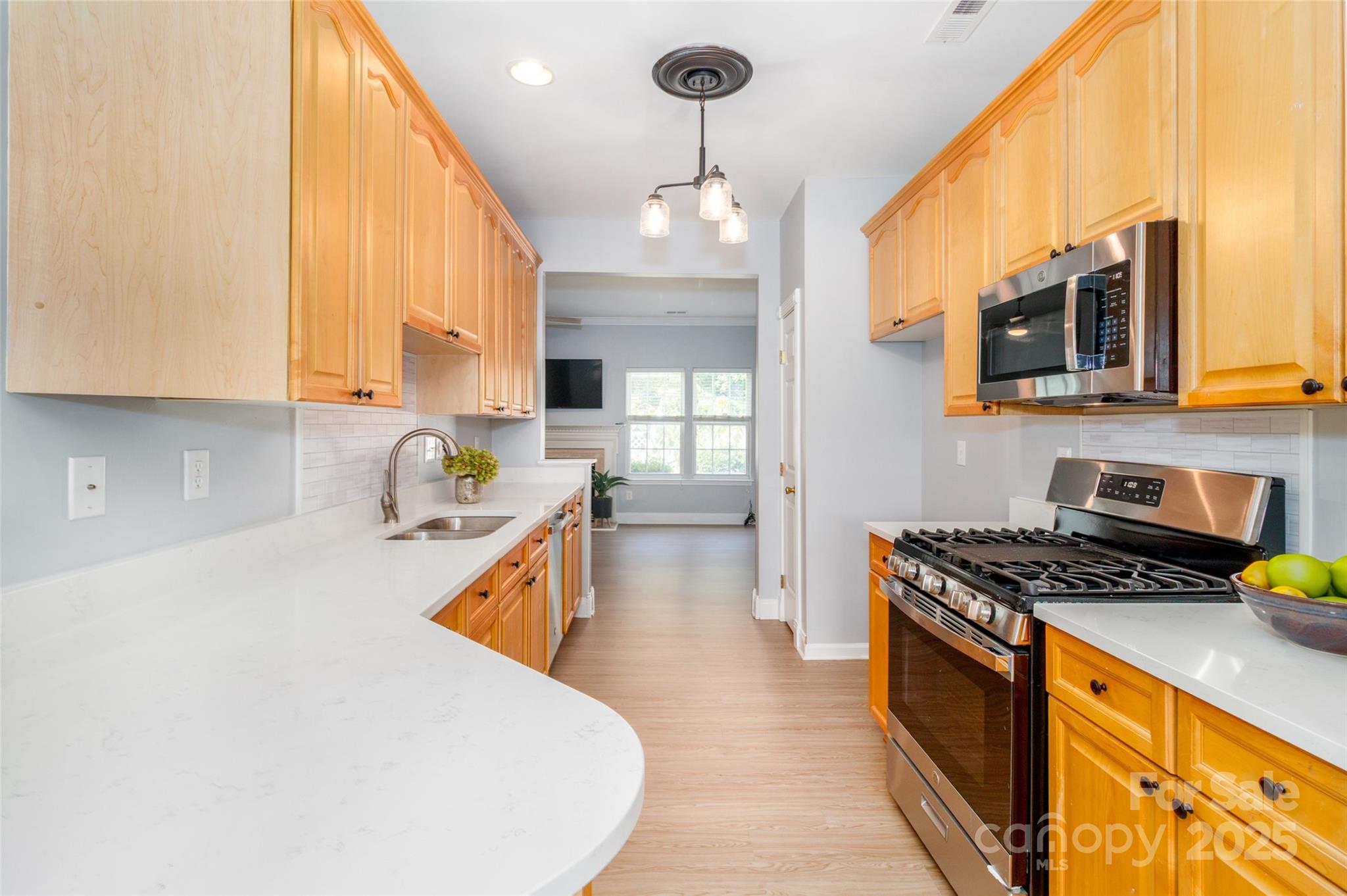 6017 Creft Circle