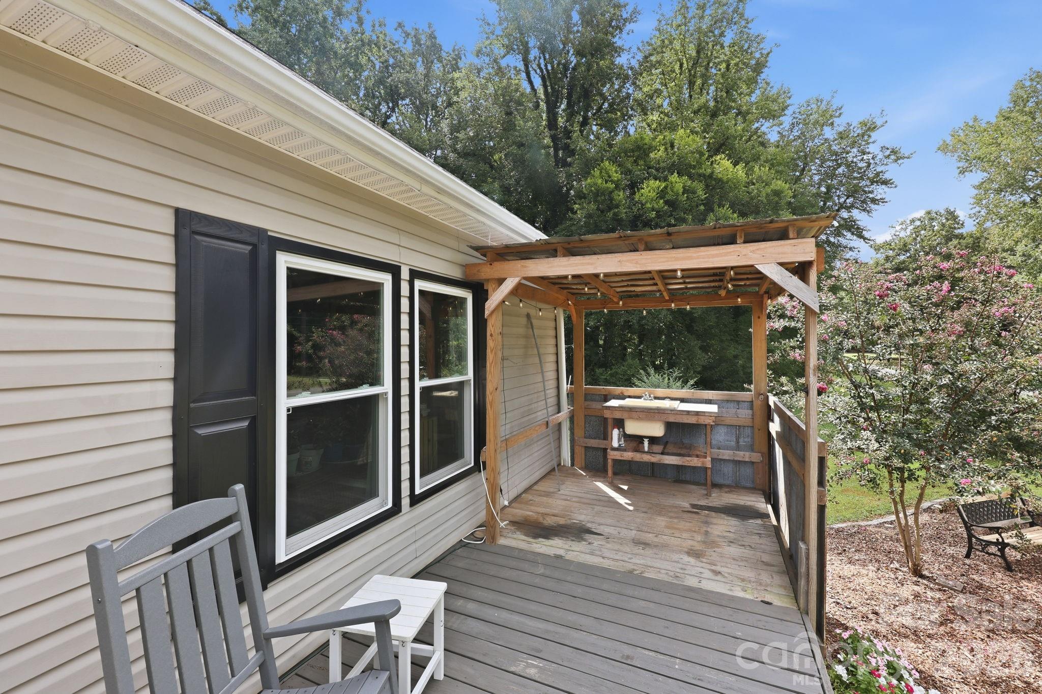 111 Linda Avenue