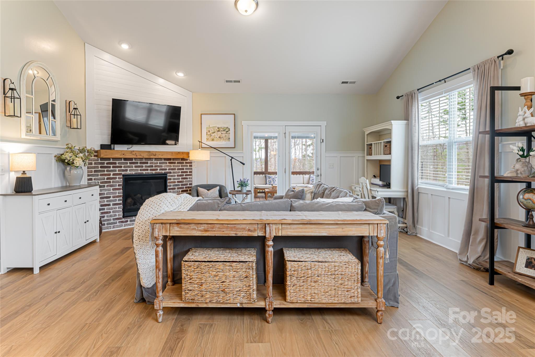 316 Wild Ginger Court 33
