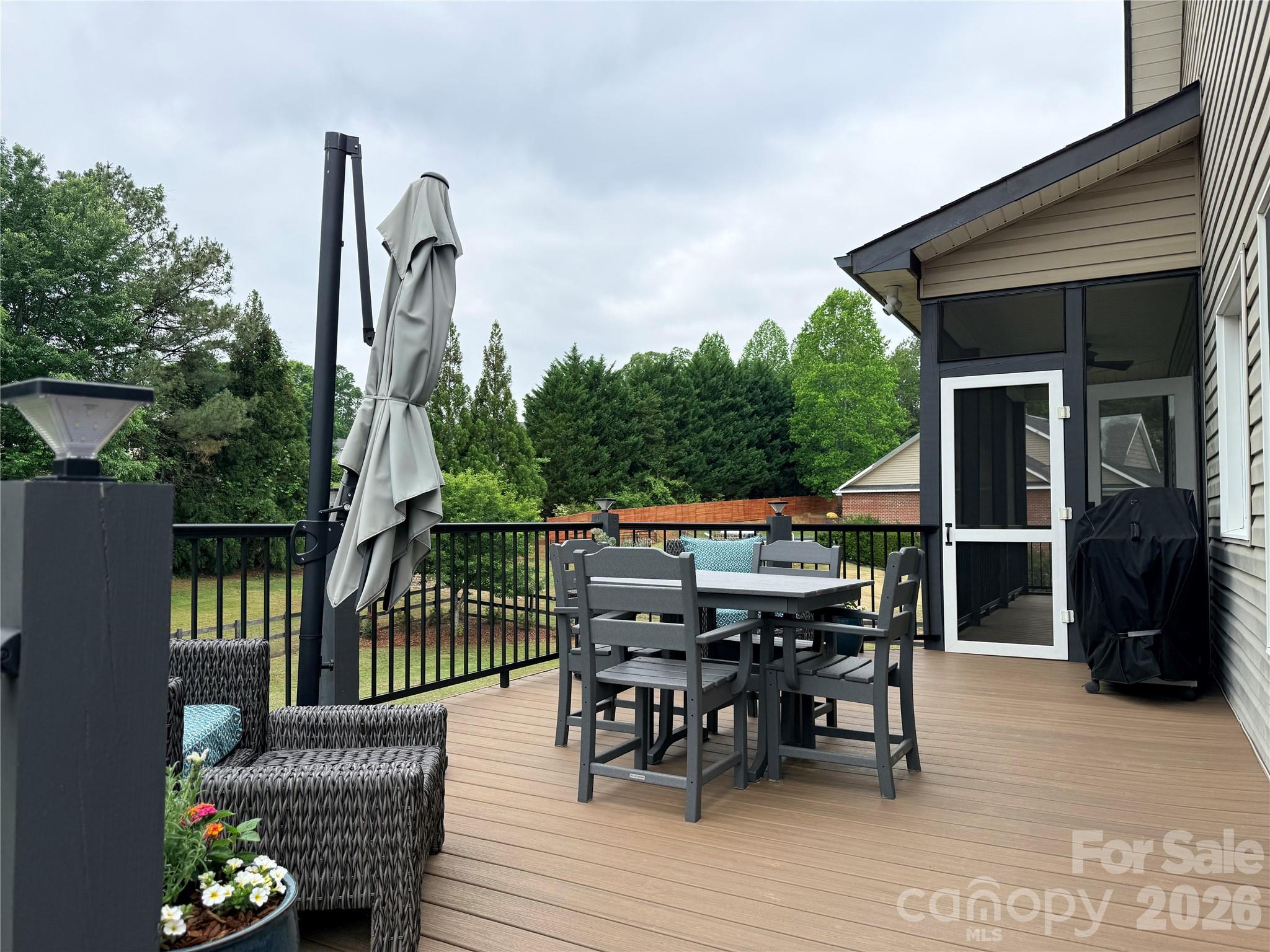 Royal Oaks - Residential