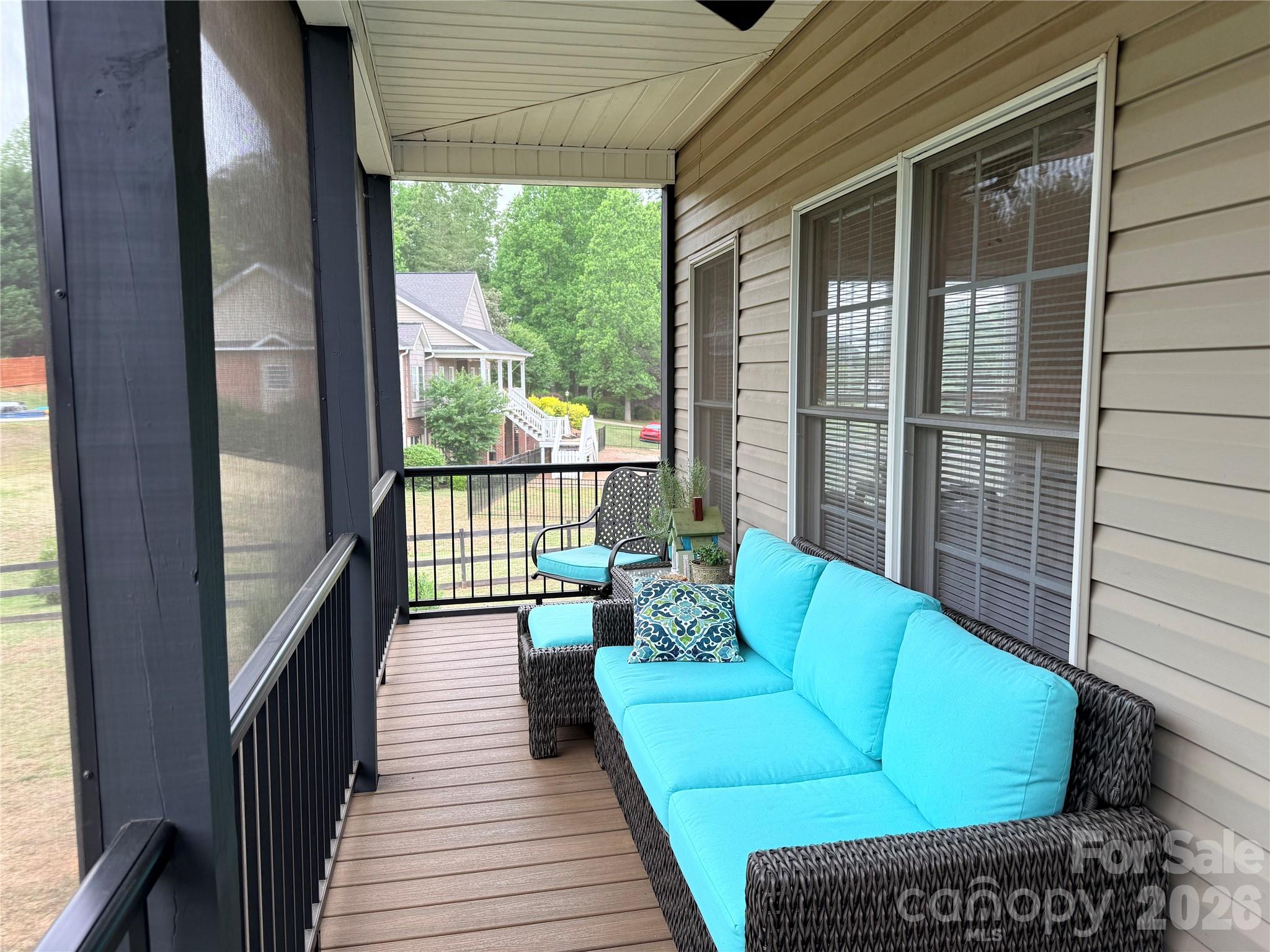 Royal Oaks - Residential