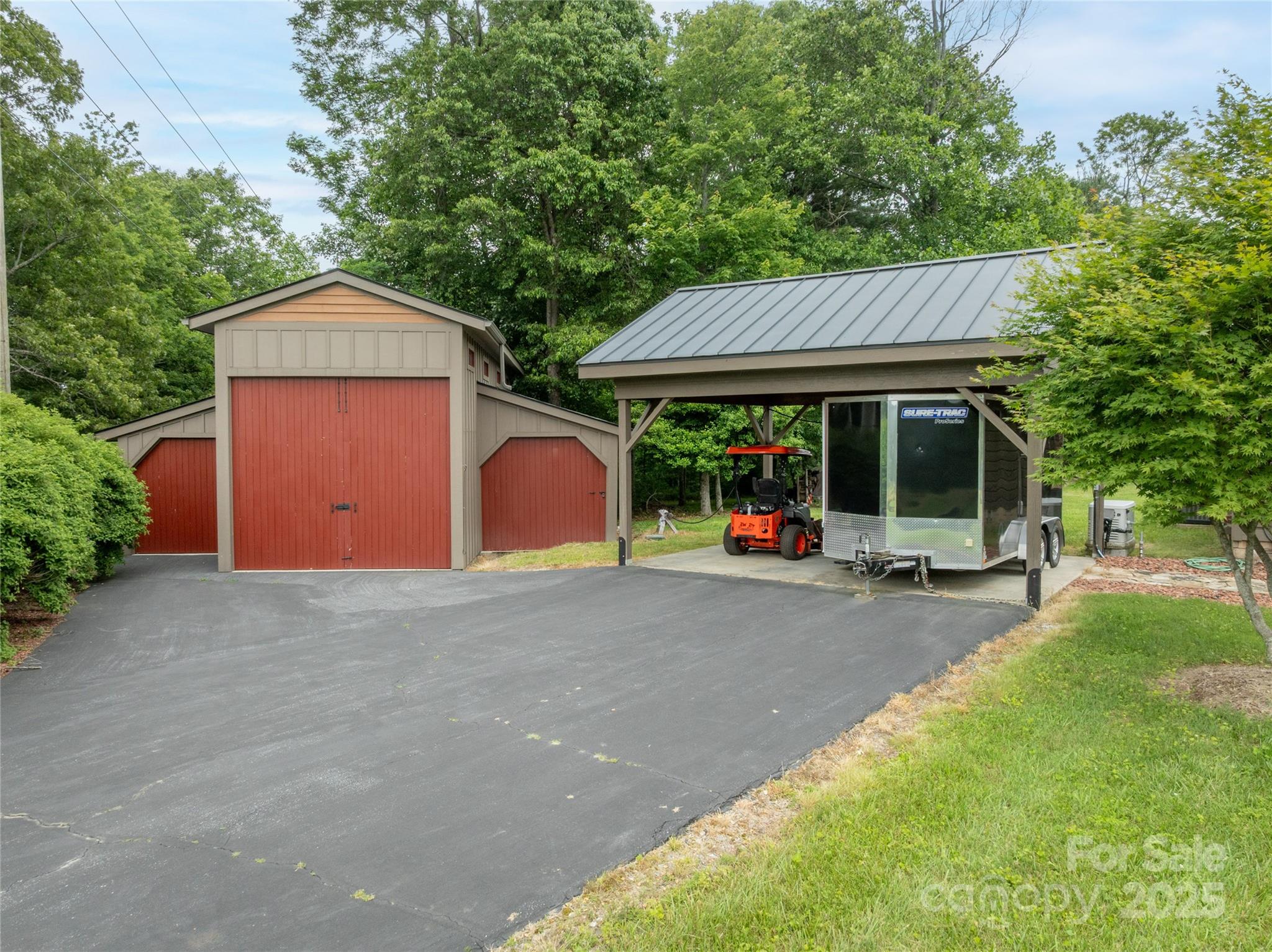 Pinnacle Falls - Residential