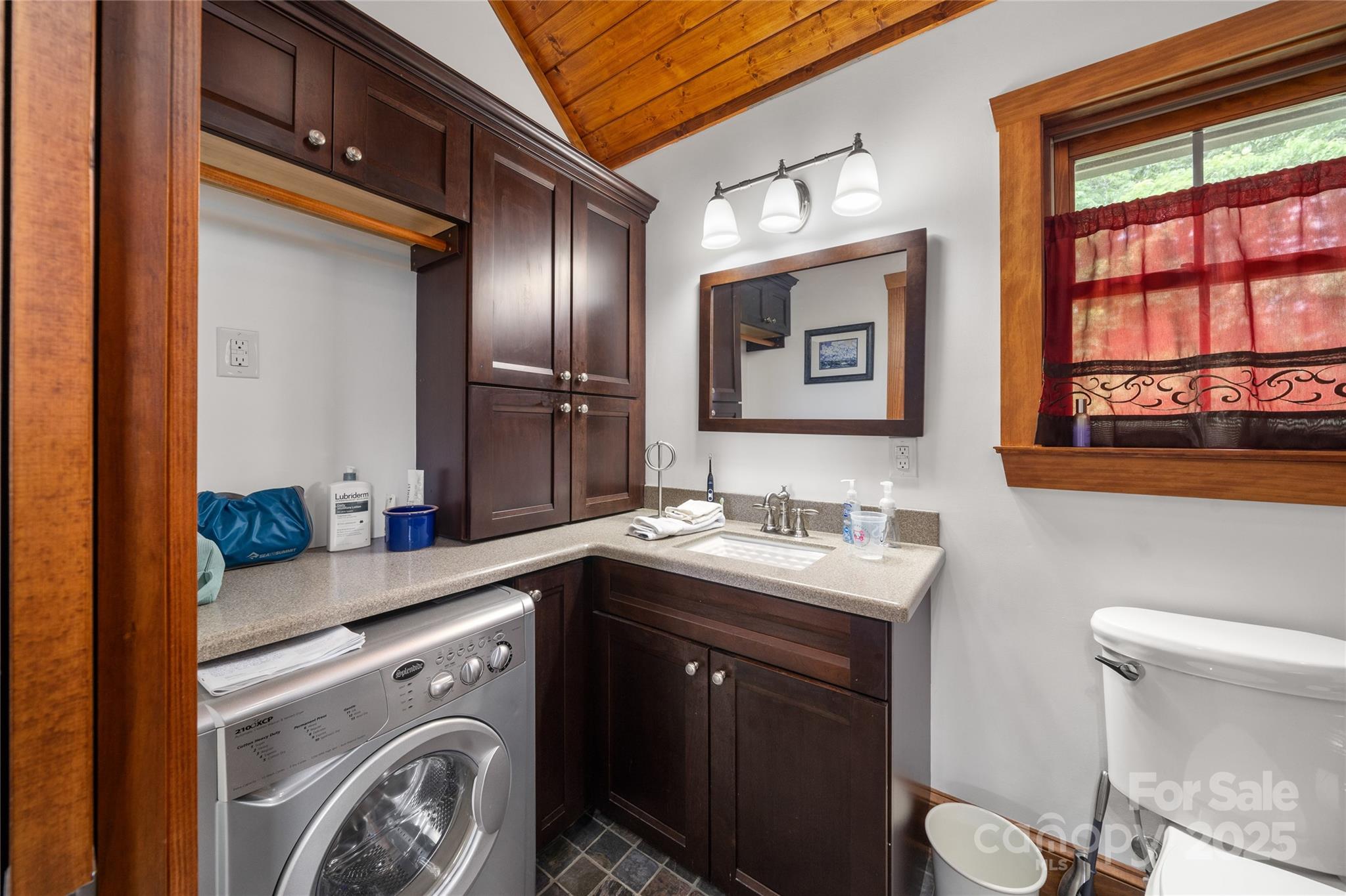 Pinnacle Falls - Residential