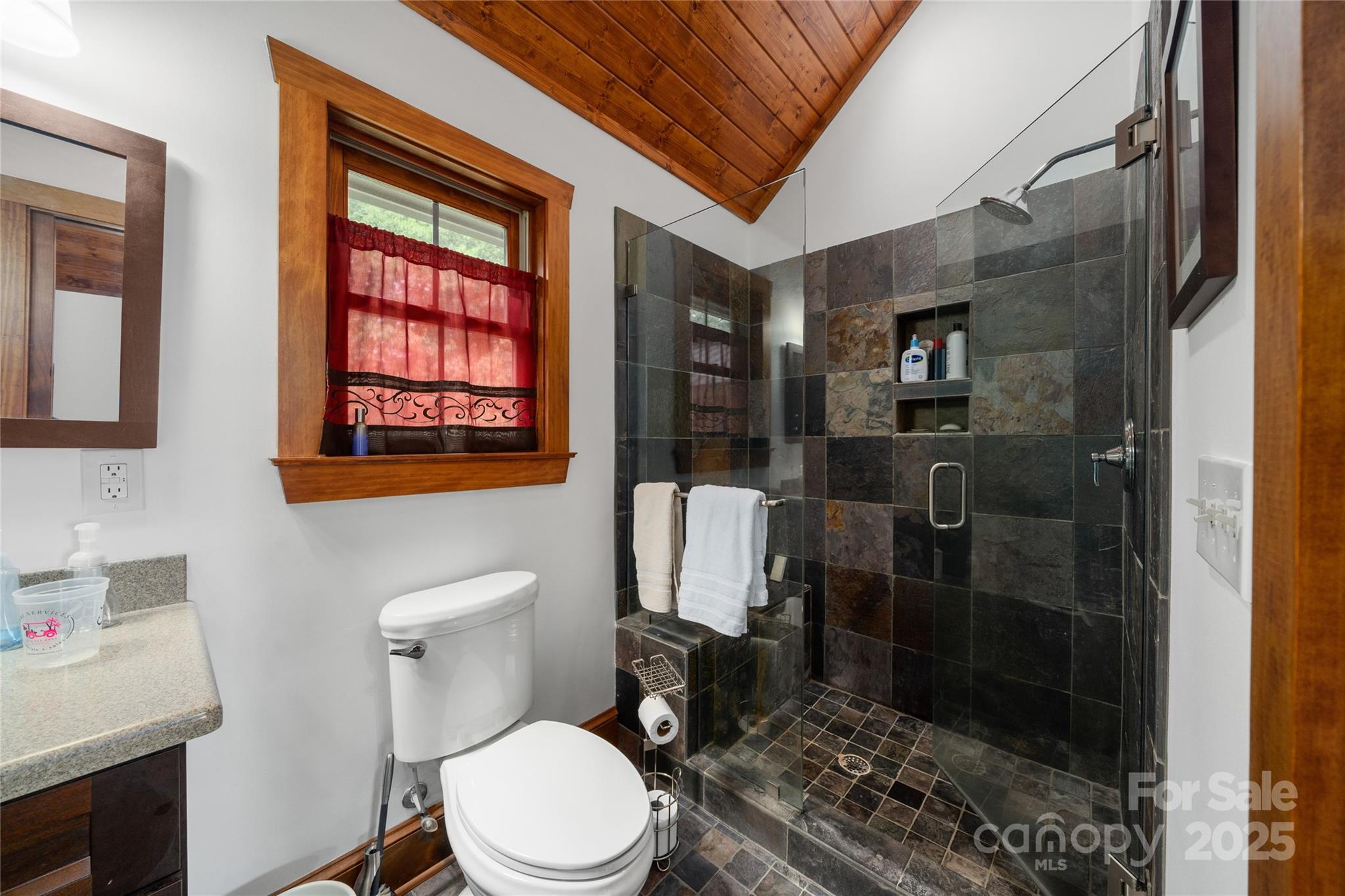 Pinnacle Falls - Residential