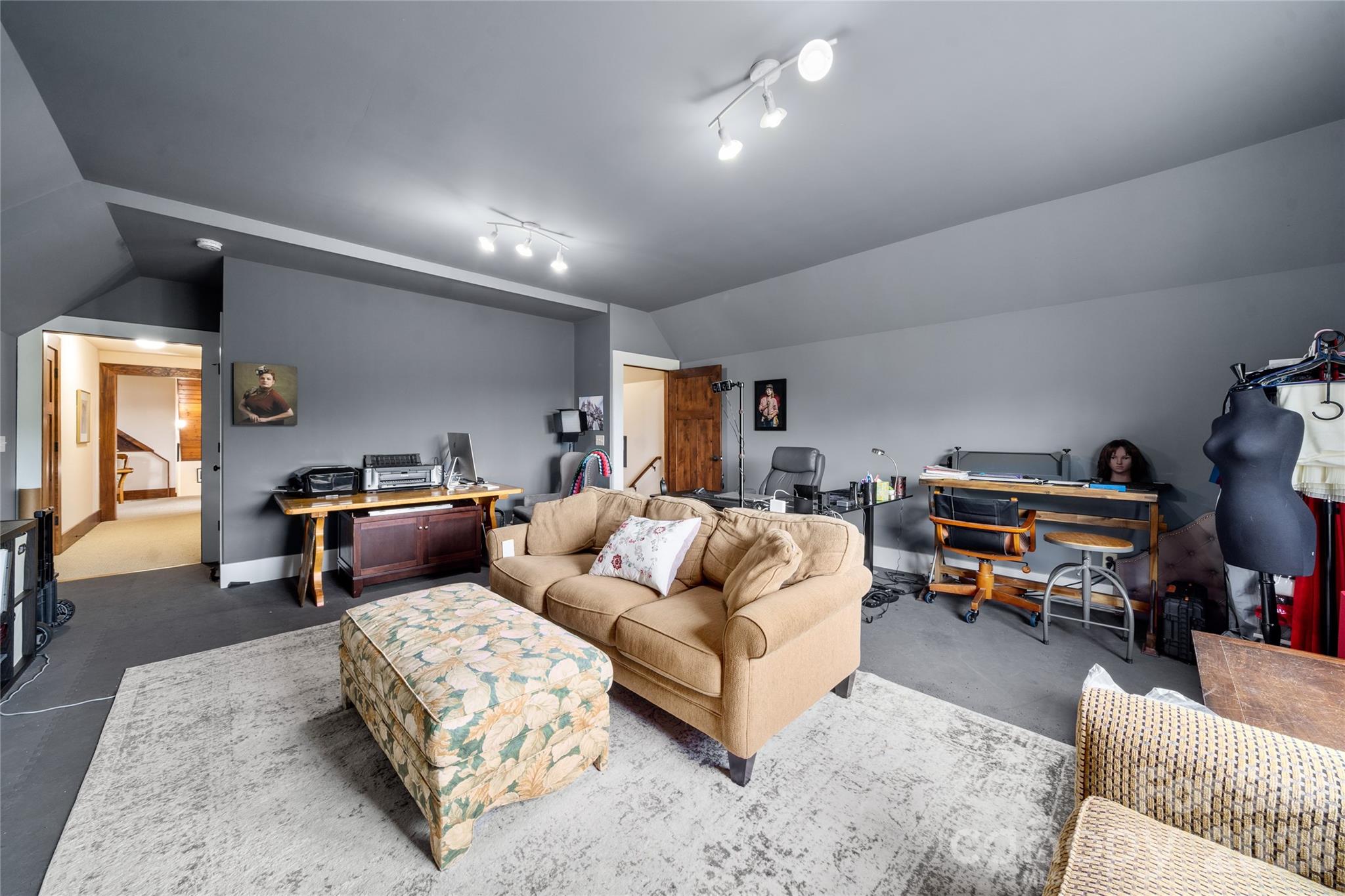 Pinnacle Falls - Residential