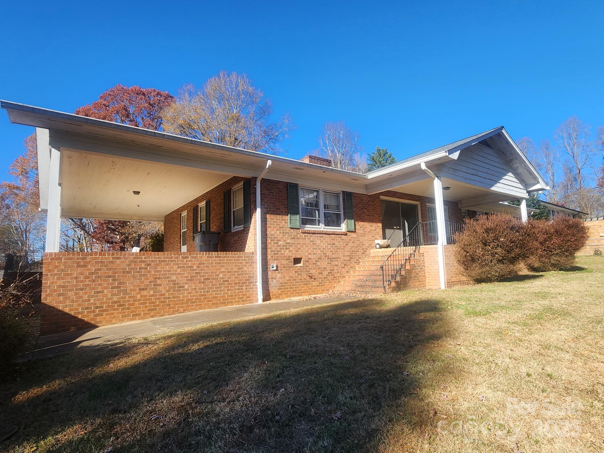 214 Robinwood Circle