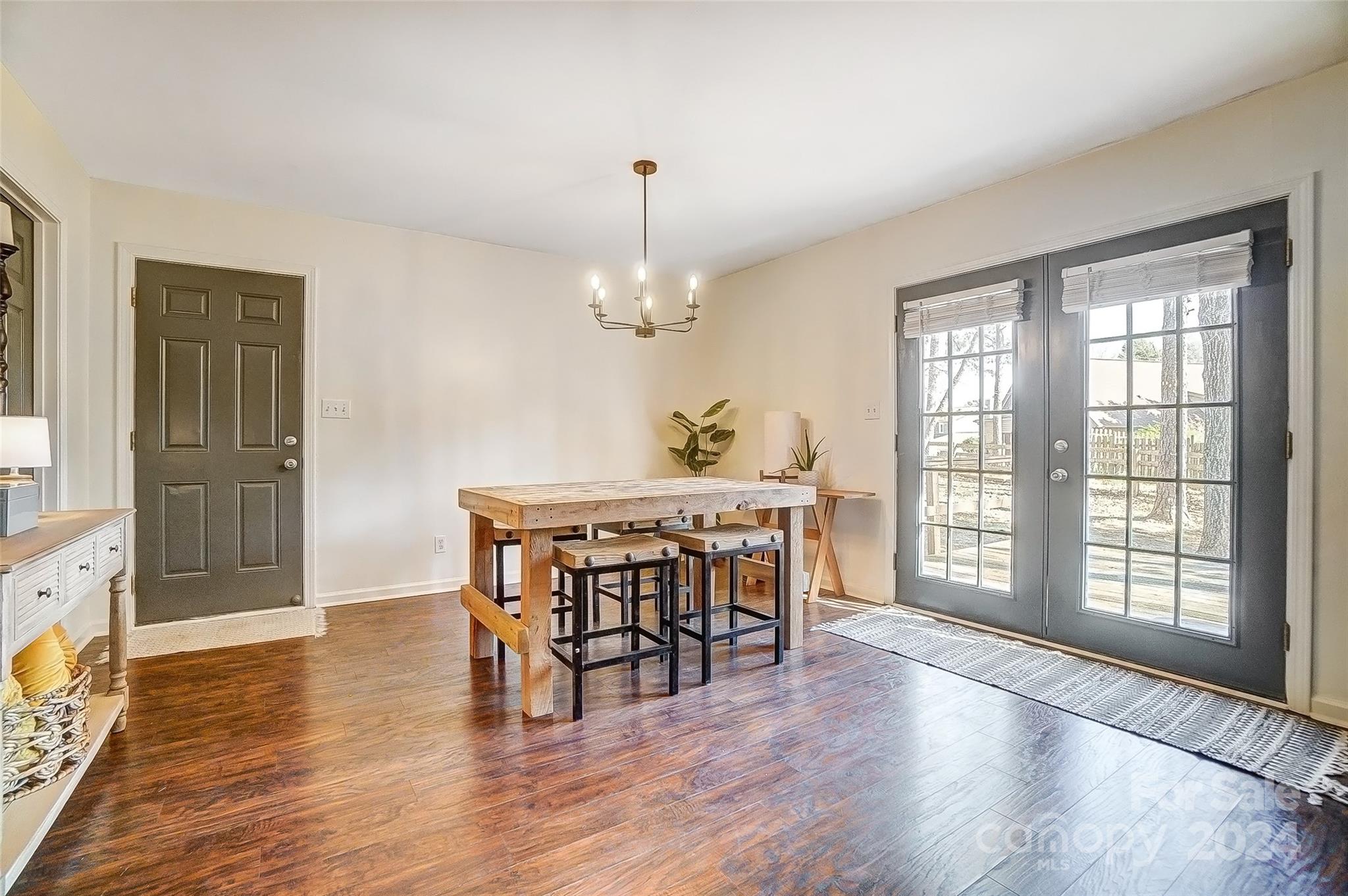 Tega Cay - Residential