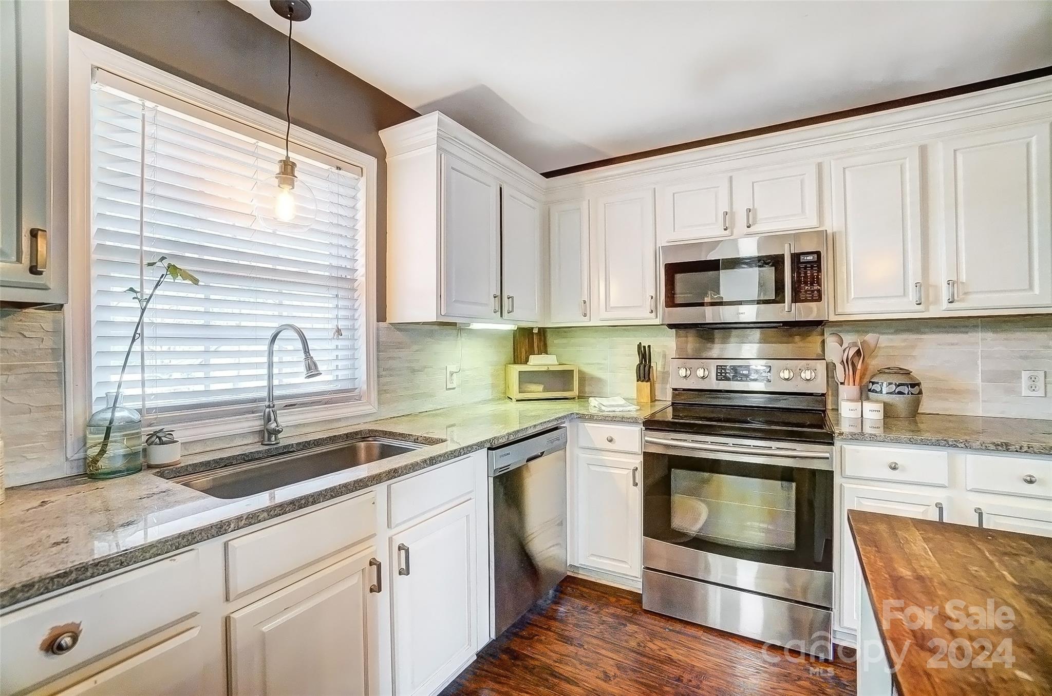 Tega Cay - Residential