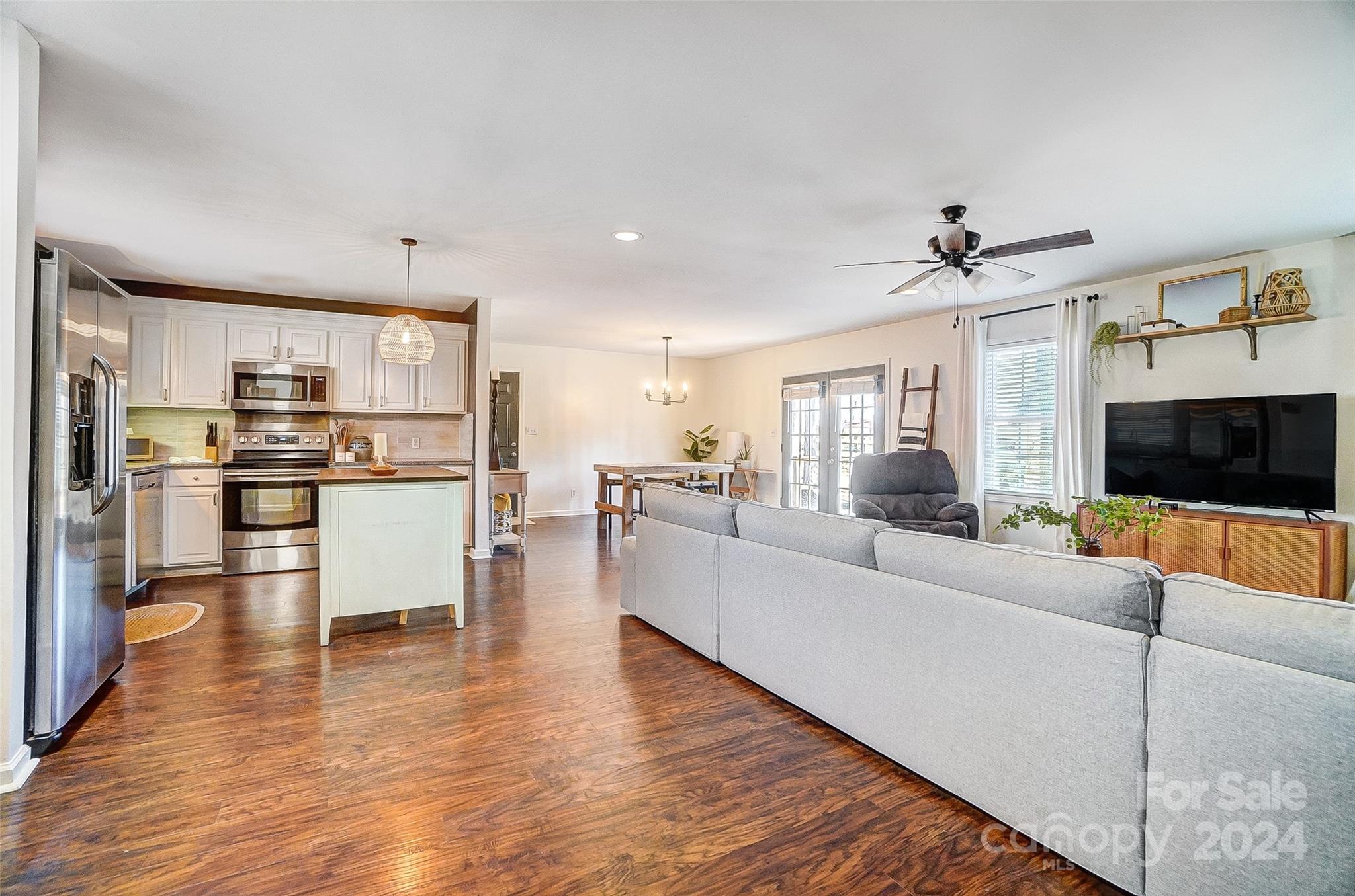 Tega Cay - Residential