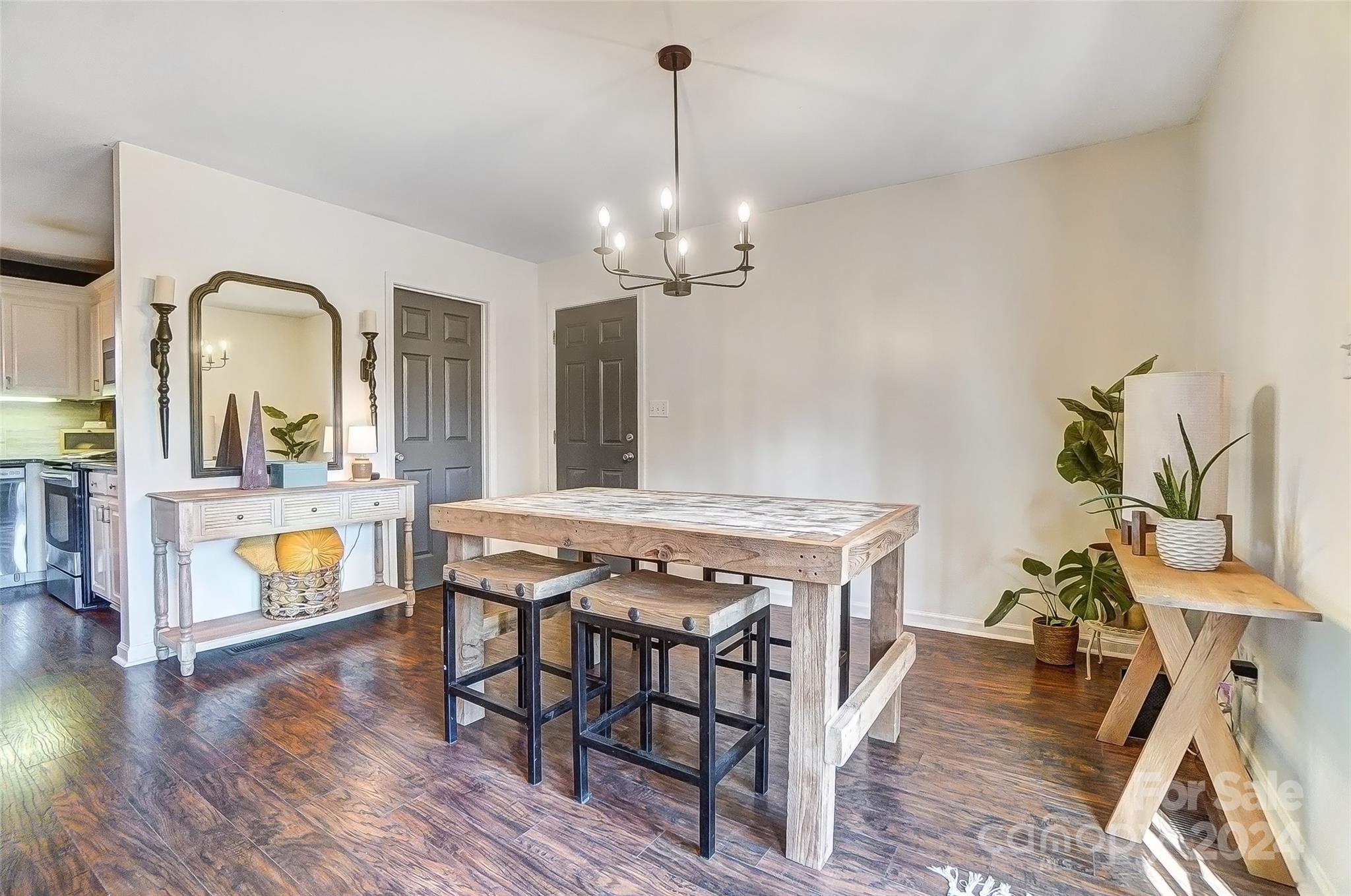 Tega Cay - Residential