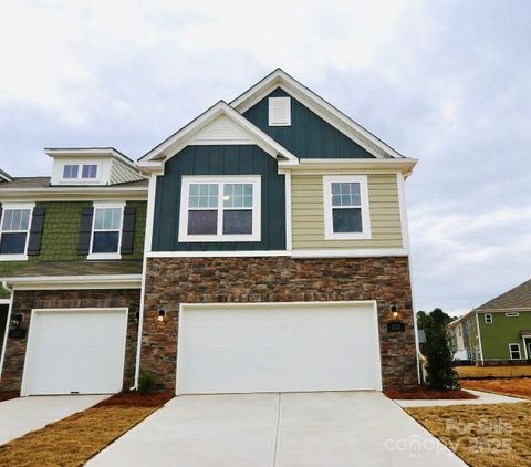 222 Harpers Run Lane Matthews NC 28104