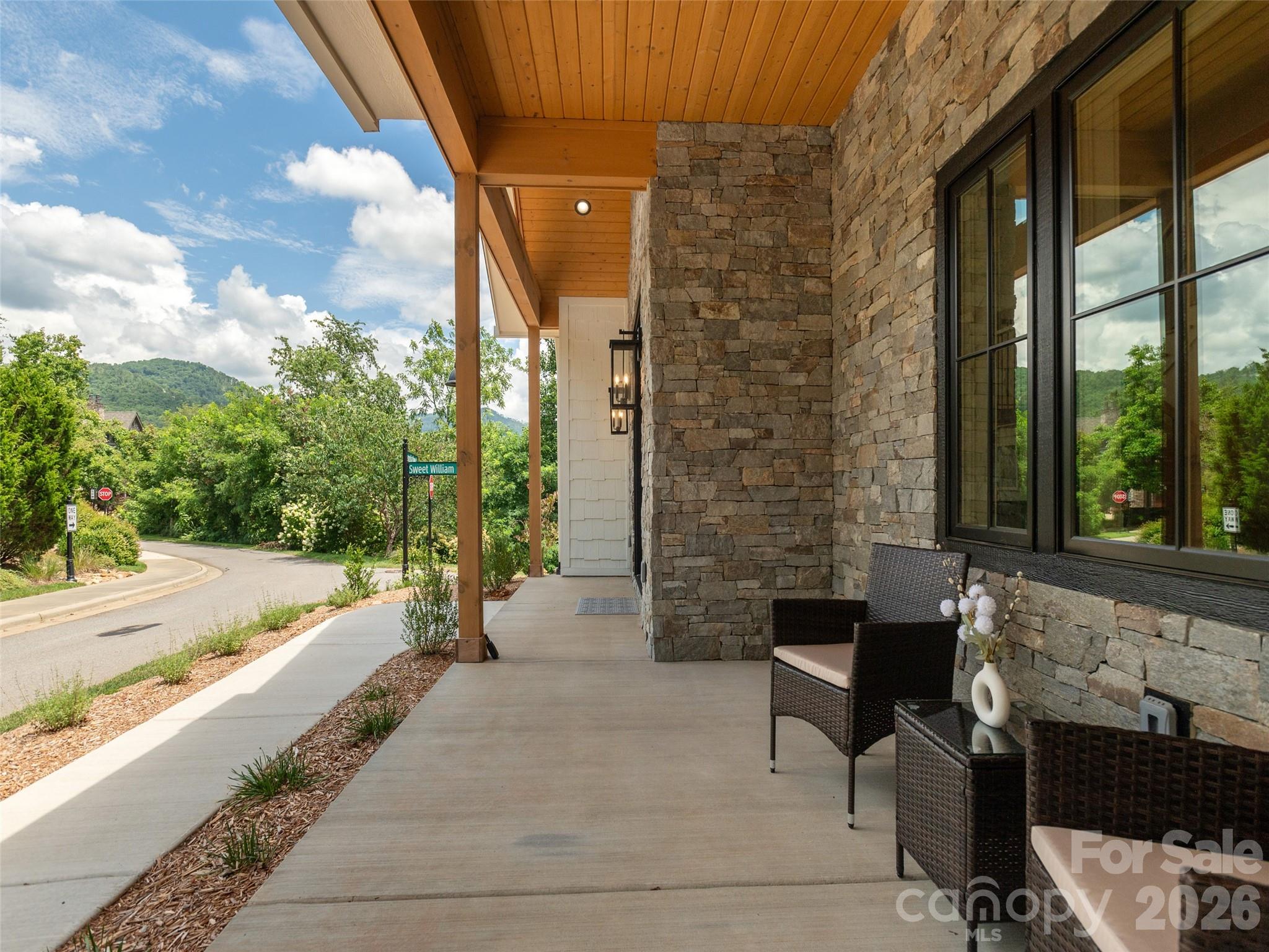 11 Magnolia View Trail