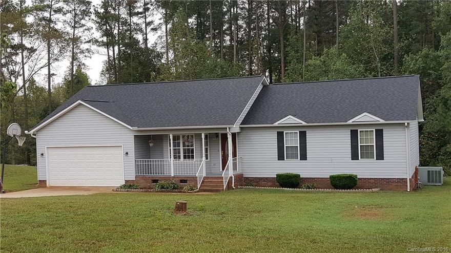 This spacious ranch is much larger than it looks! Convenient to everything including major highways like I-85 yet still enjoy the peaceful and serene setting this large .71 acre lot offers with plenty of room for fun!  This home boasts a large living room with high vaulted ceilings and TWO additional family rooms.  1 of the 2 family rooms could be easily converted into a large 4th bedroom or home office. Check out the HUGE built-in Fish Tank. All of this with NO HOA! New Roof.