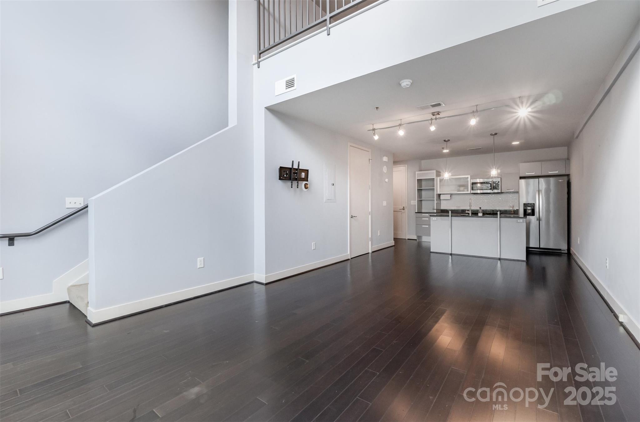 1133 Metropolitan Avenue 302