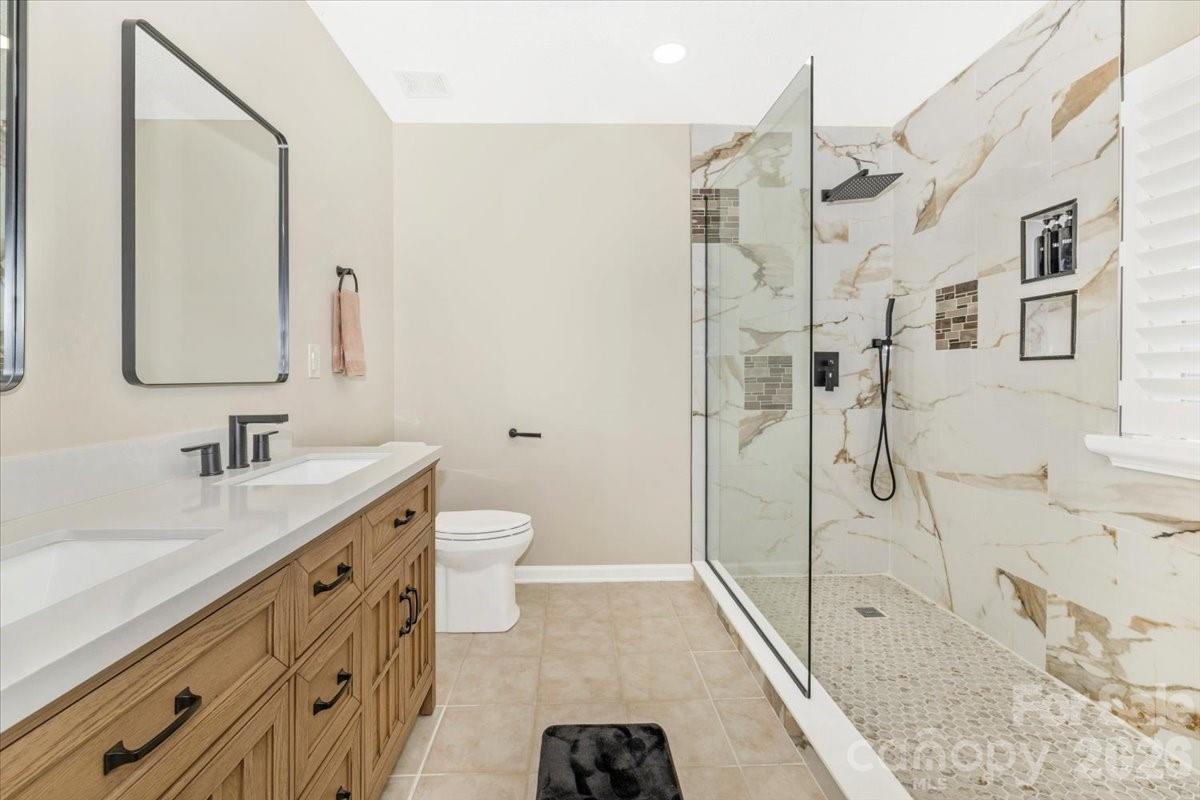 English Trails - Residential