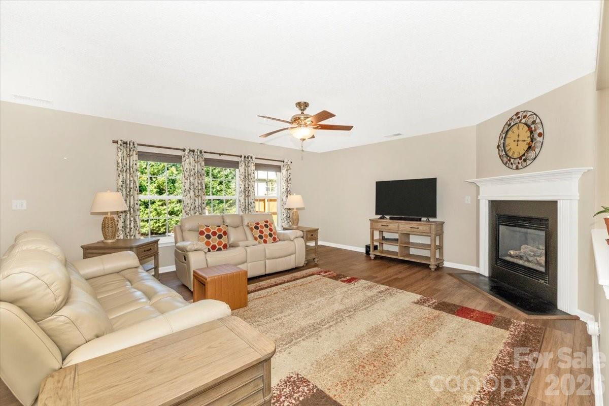 English Trails - Residential