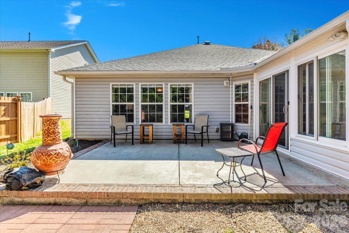 English Trails - Residential