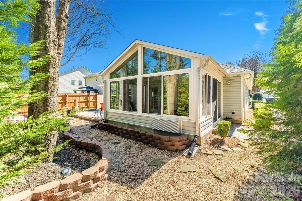 English Trails - Residential