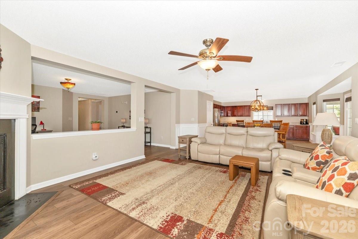 English Trails - Residential