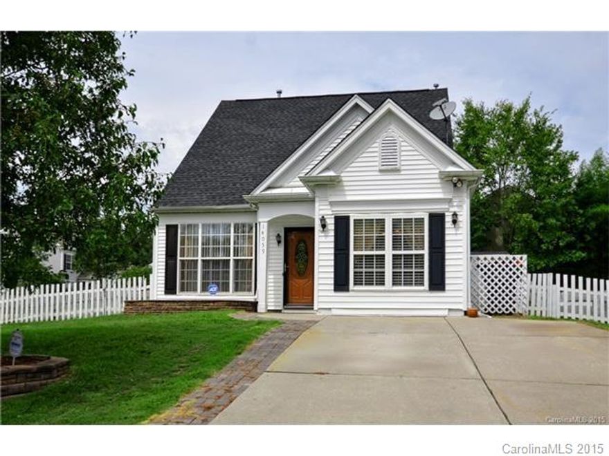 Beautiful Home in Cul-de-sac & Corner lot!! Open floor plan with a 2-story great room, featuring a cozy gas fireplace and spacious kitchen with stainless steel appliances. Big formal dinning room, perfect for family celebrations. Master suite downstairs & 2 nice size bedrooms upstairs. The home offers a nice stone patio & fenced in backyard, perfect for entertainment. Conveniently located near popular shopping & entertainment destinations this is a great place to call home.