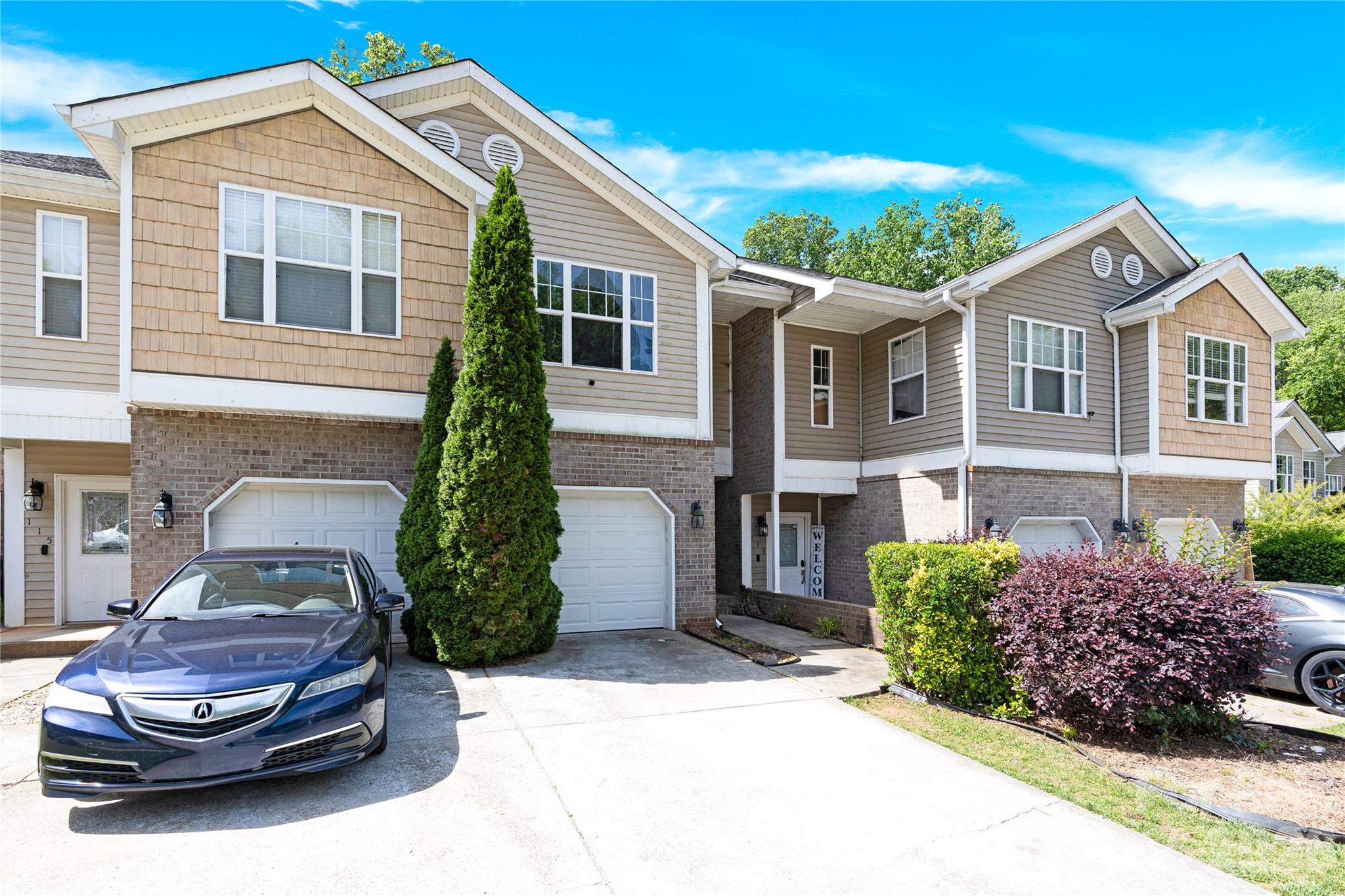 117 Sherman Oaks Lane