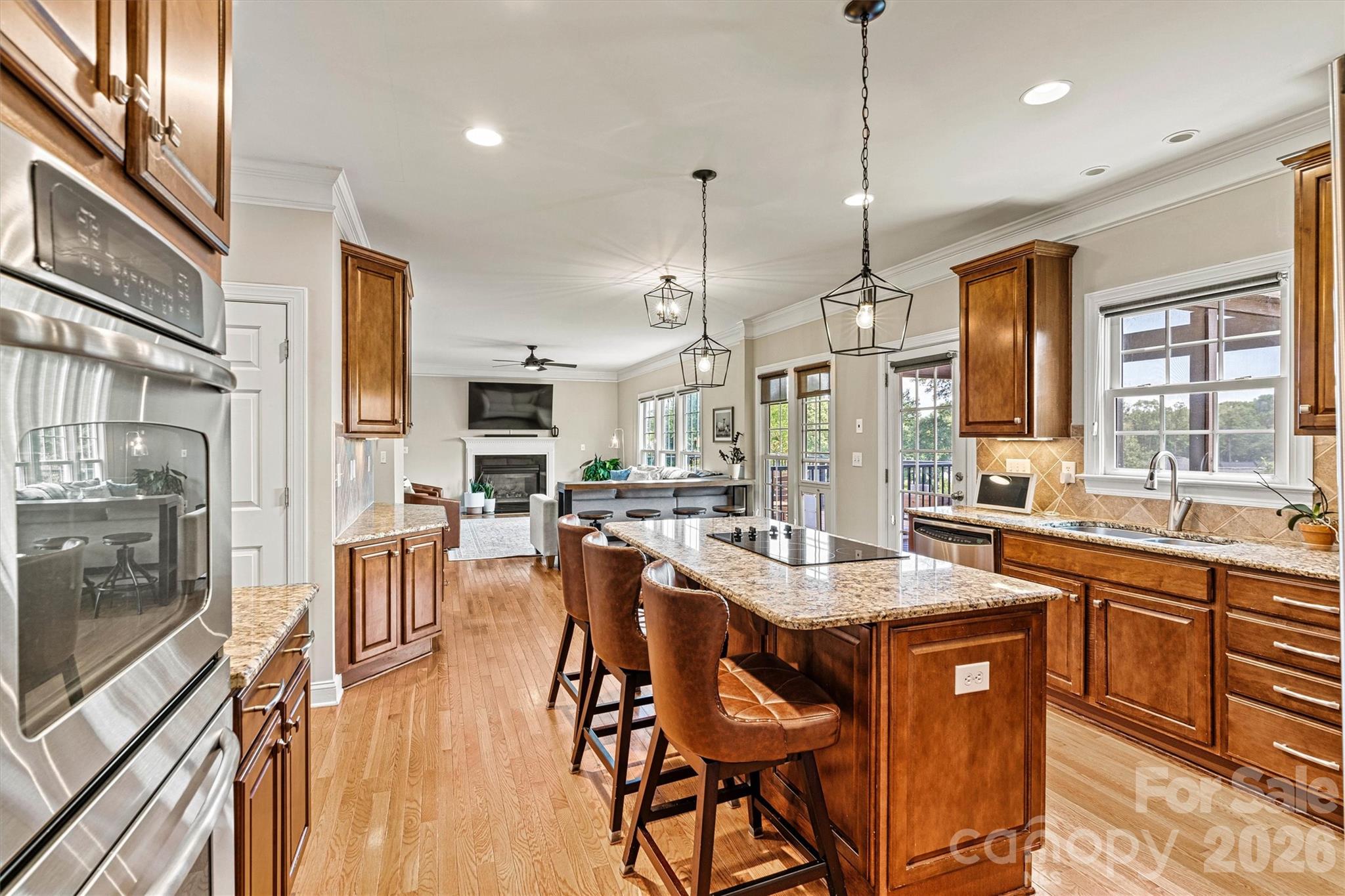 WESTPORT LAKESIDE - Residential