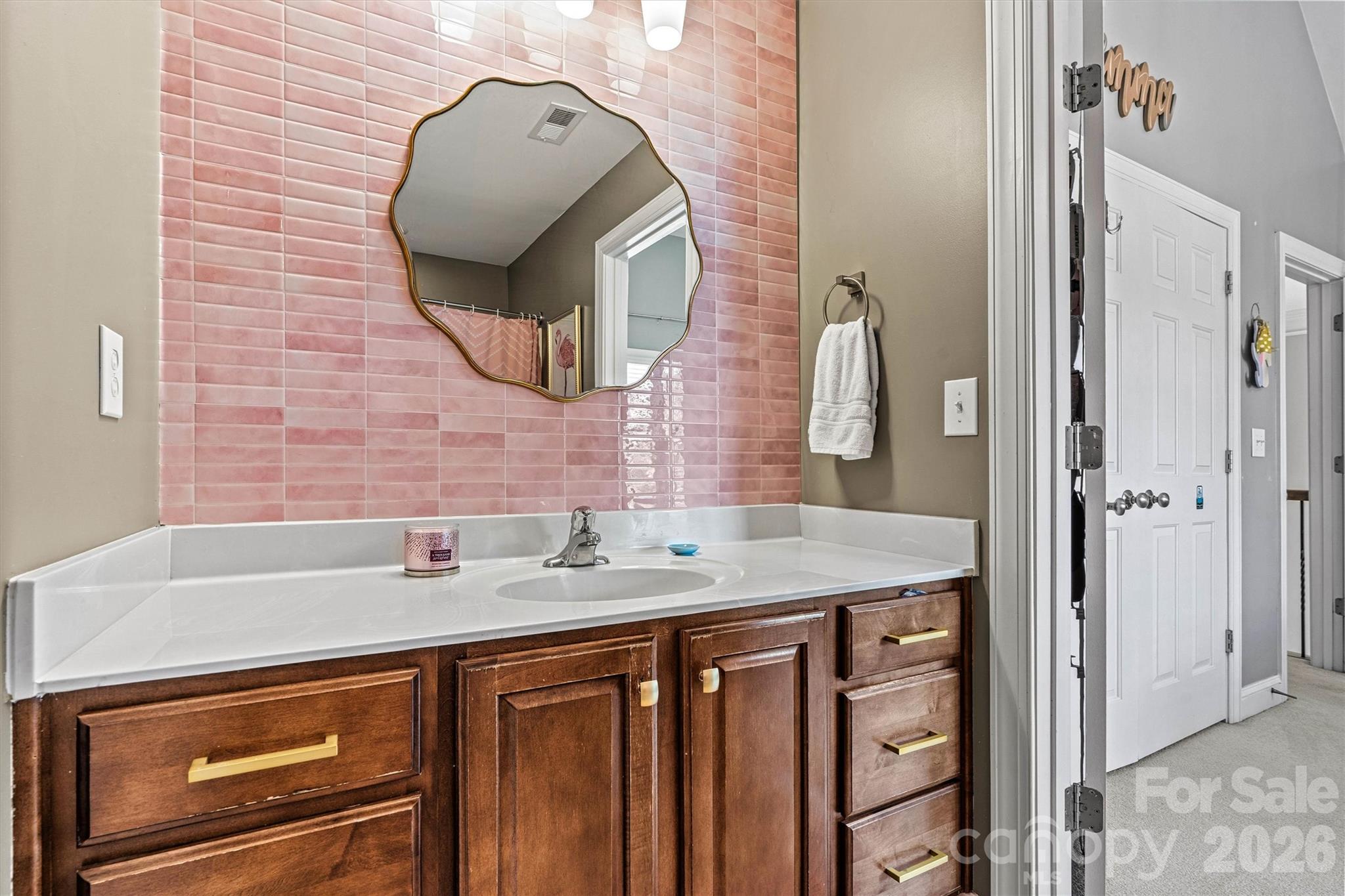 WESTPORT LAKESIDE - Residential