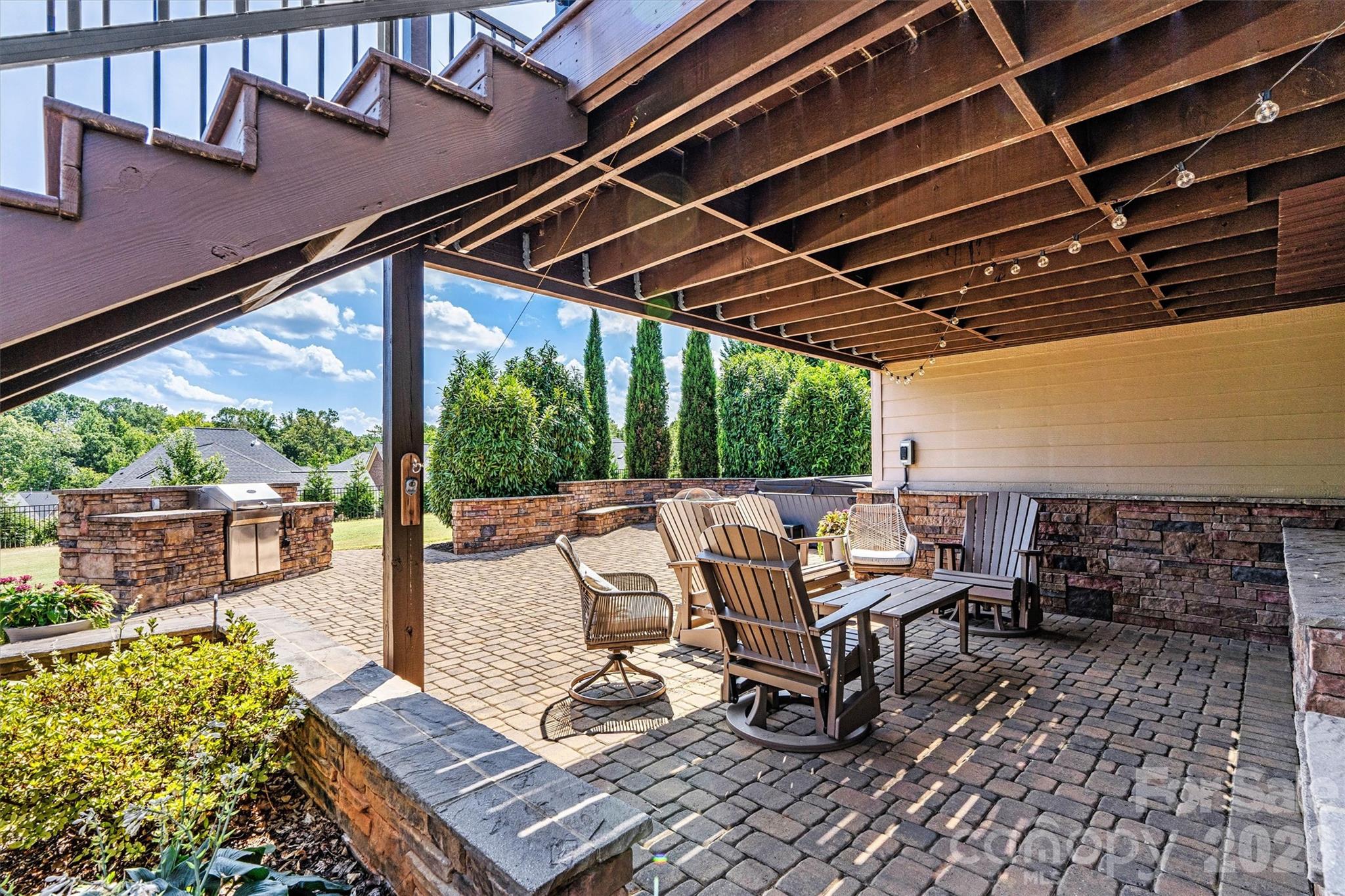 WESTPORT LAKESIDE - Residential