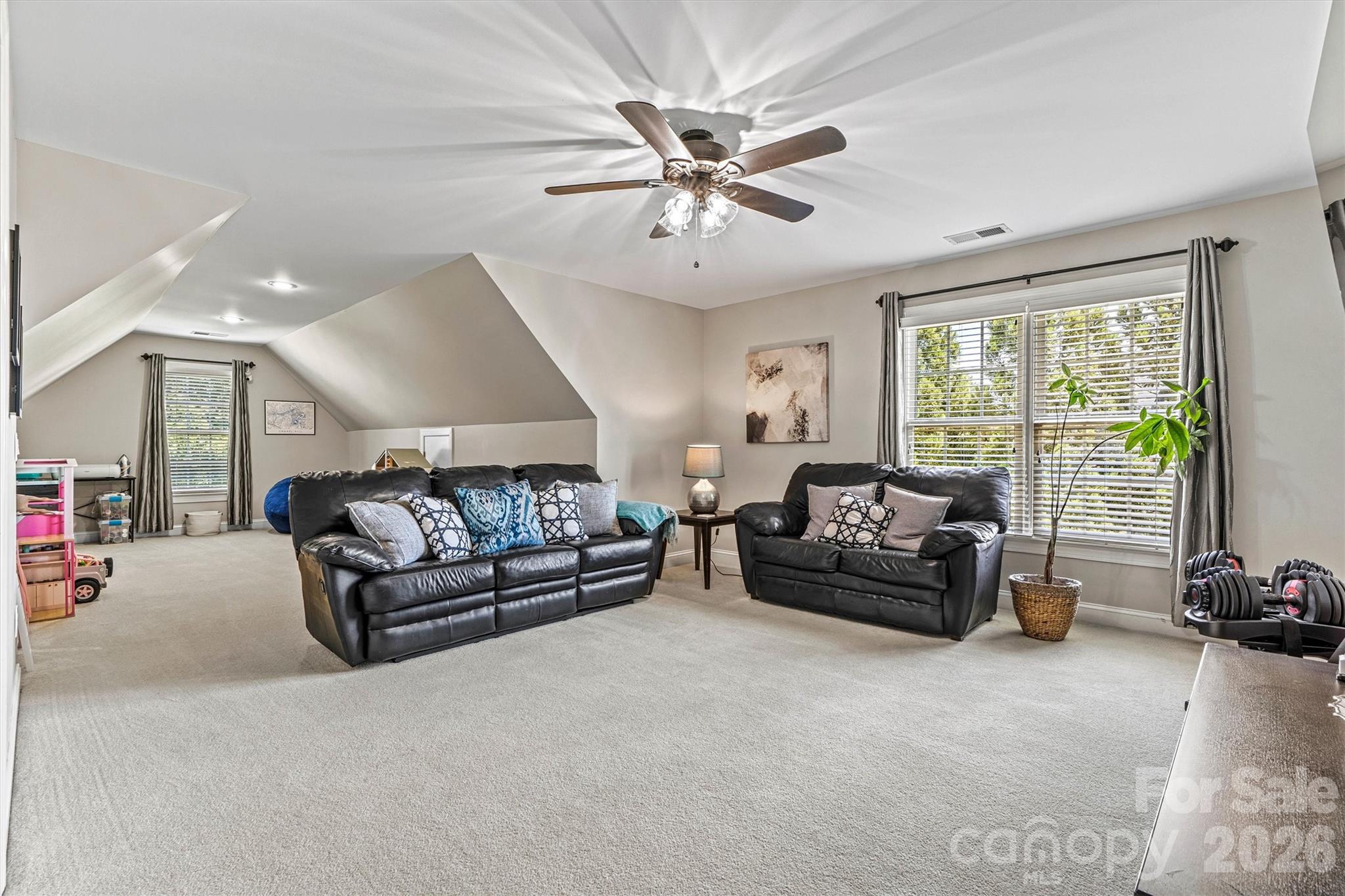 WESTPORT LAKESIDE - Residential