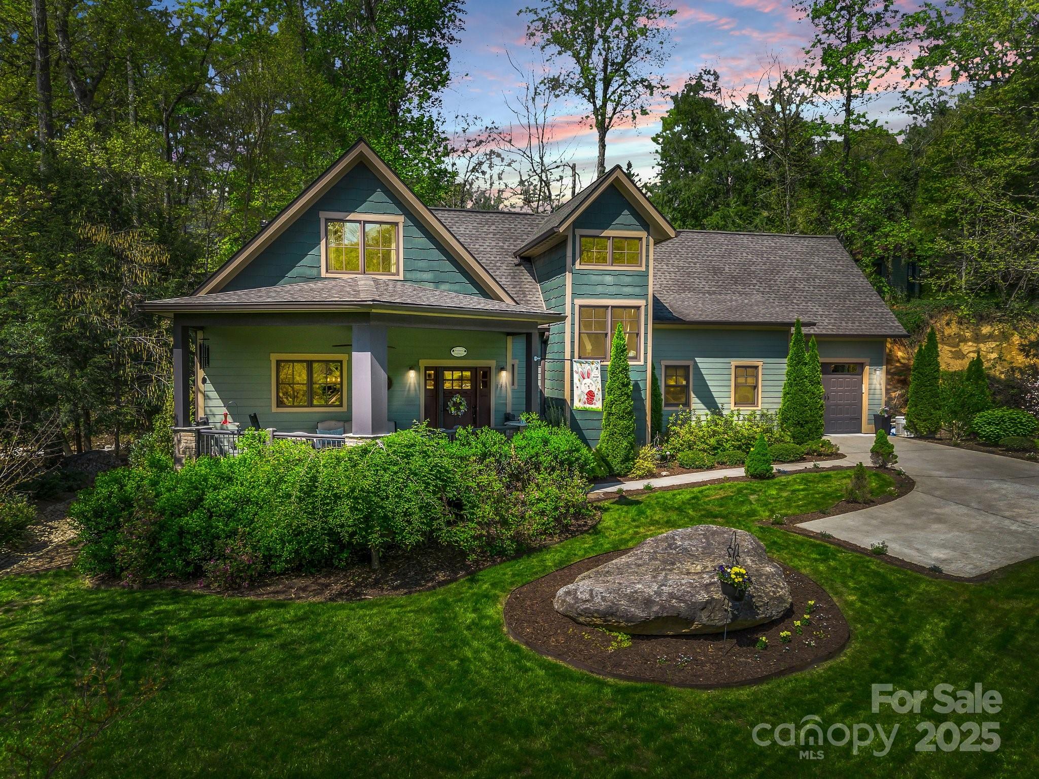 136 Firefly Cove