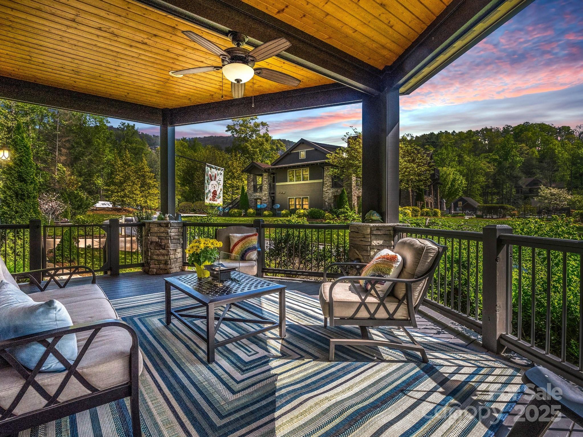 136 Firefly Cove