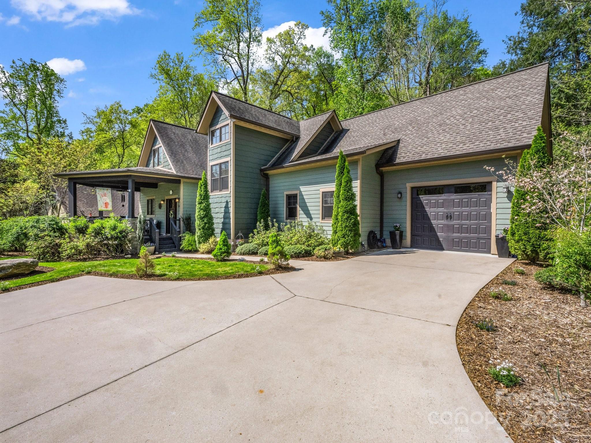 136 Firefly Cove