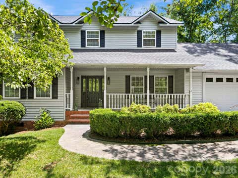 Photo of 302 Shadecrest Lane, Mills River, NC 28759 (MLS # 4392310)