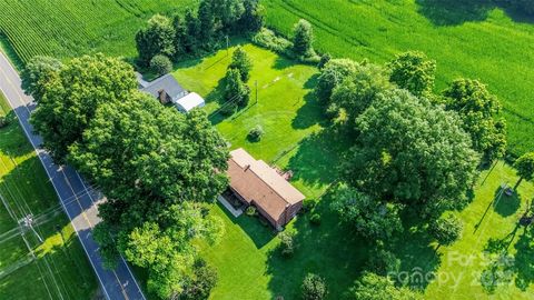 615 Bell Farm Road Statesville NC 28625