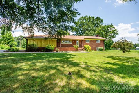 615 Bell Farm Road Statesville NC 28625