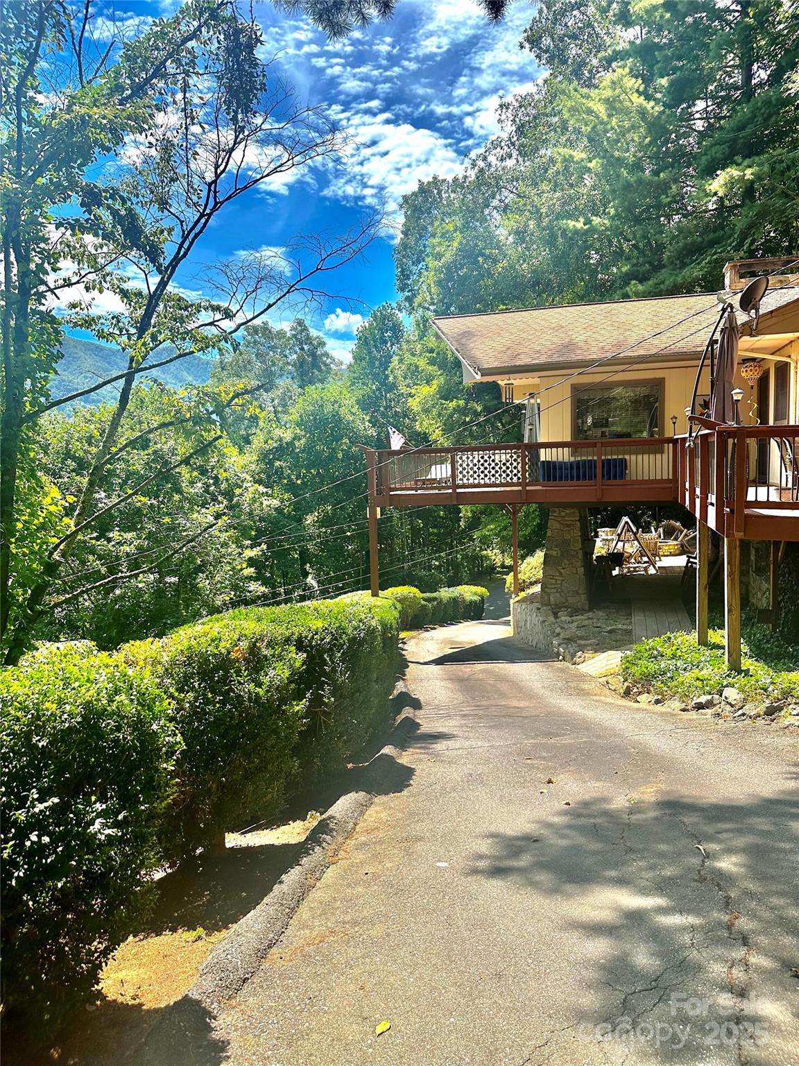 975 Country Club Drive