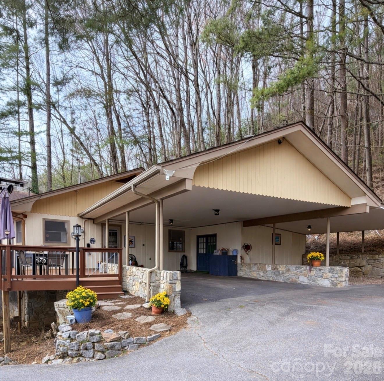 975 Country Club Drive