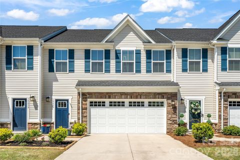 Photo of 10436 Dalton Woods Court NW #17, Huntersville, NC 28078 (MLS # 4352886)