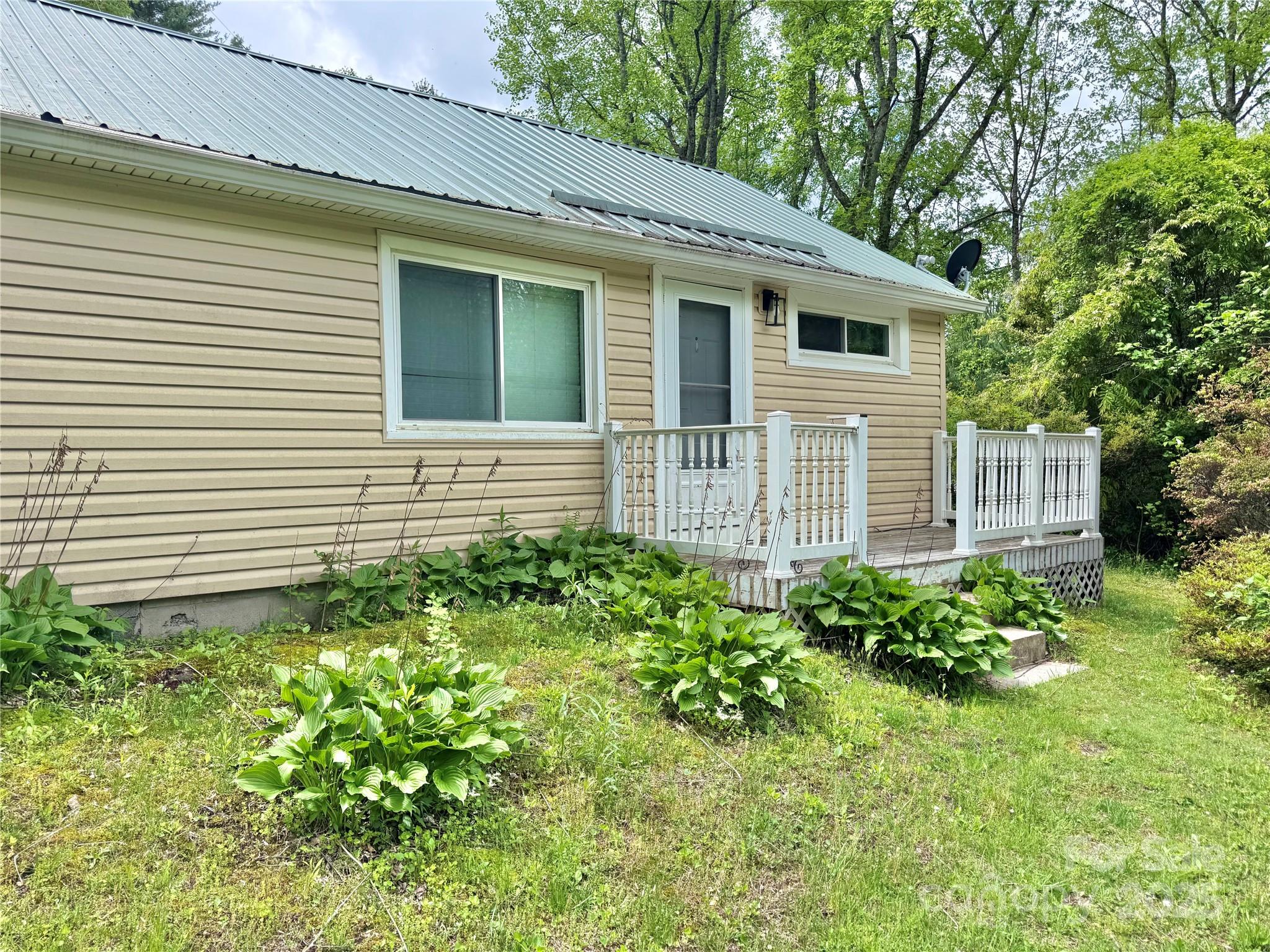 218 Upper Hanging Rock Road
