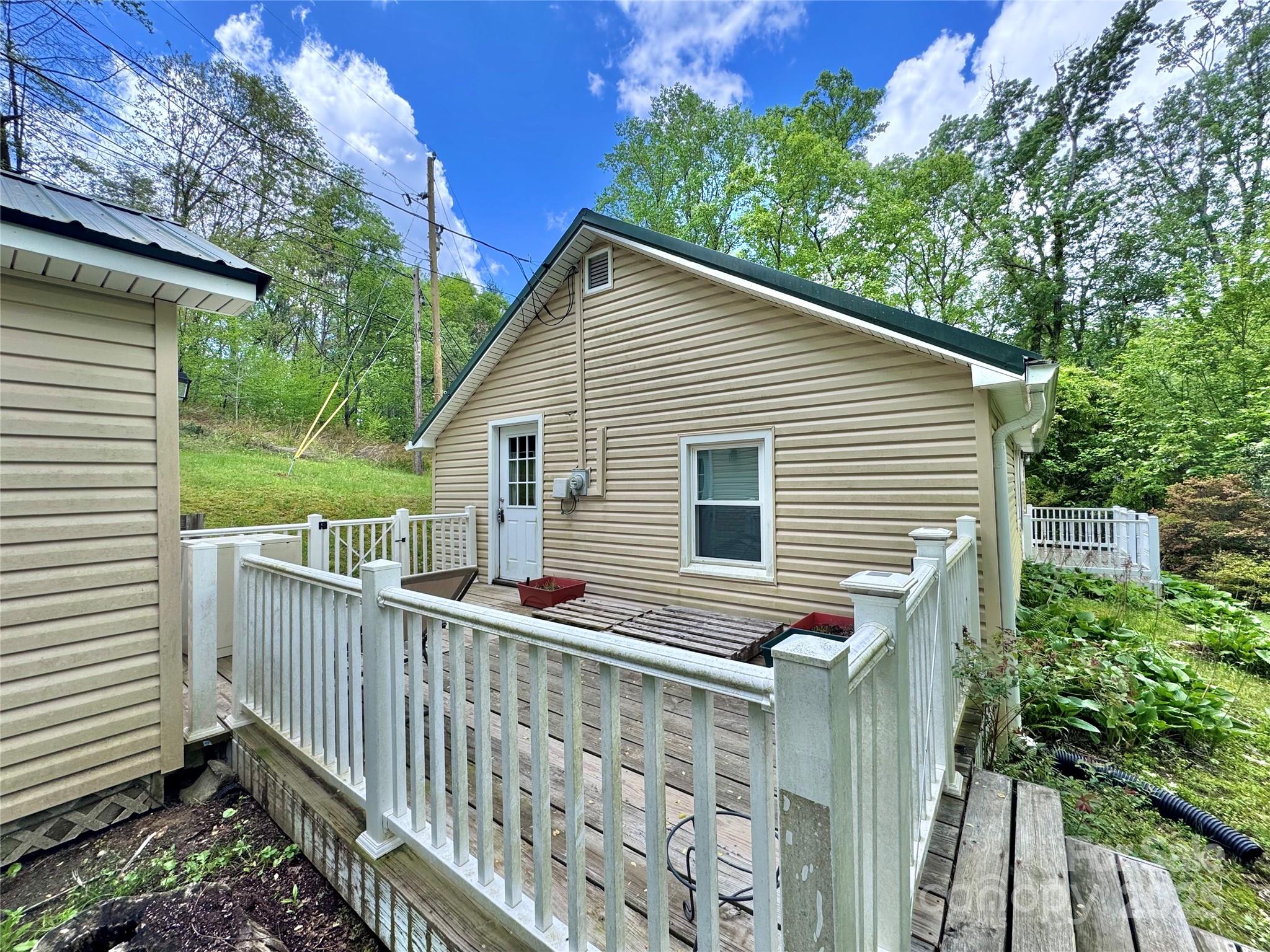 218 Upper Hanging Rock Road