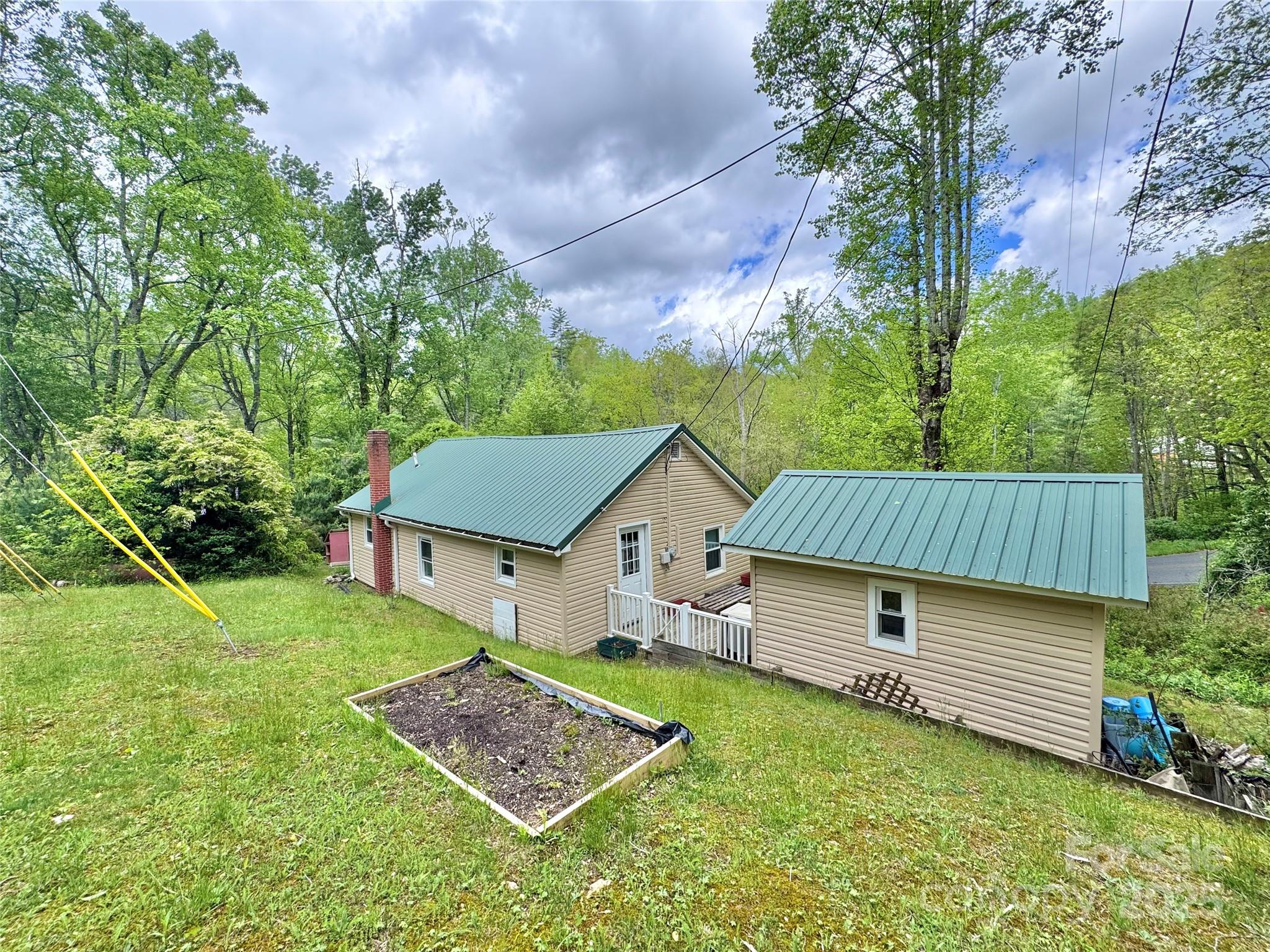 218 Upper Hanging Rock Road